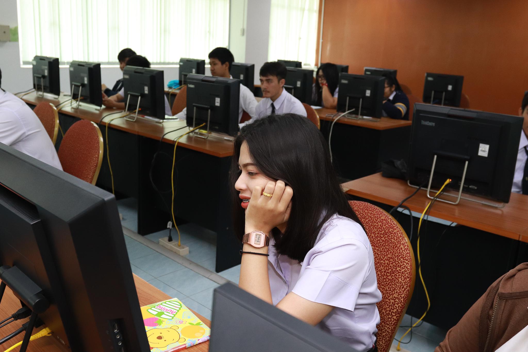 32. การเตรียมความพร้อมวิชาเอกให้นักศึกษาชั้นปีที่ 5 โปรแกรมวิชาคอมพิวเตอร์ วันที่ 28 มีนาคม 2562