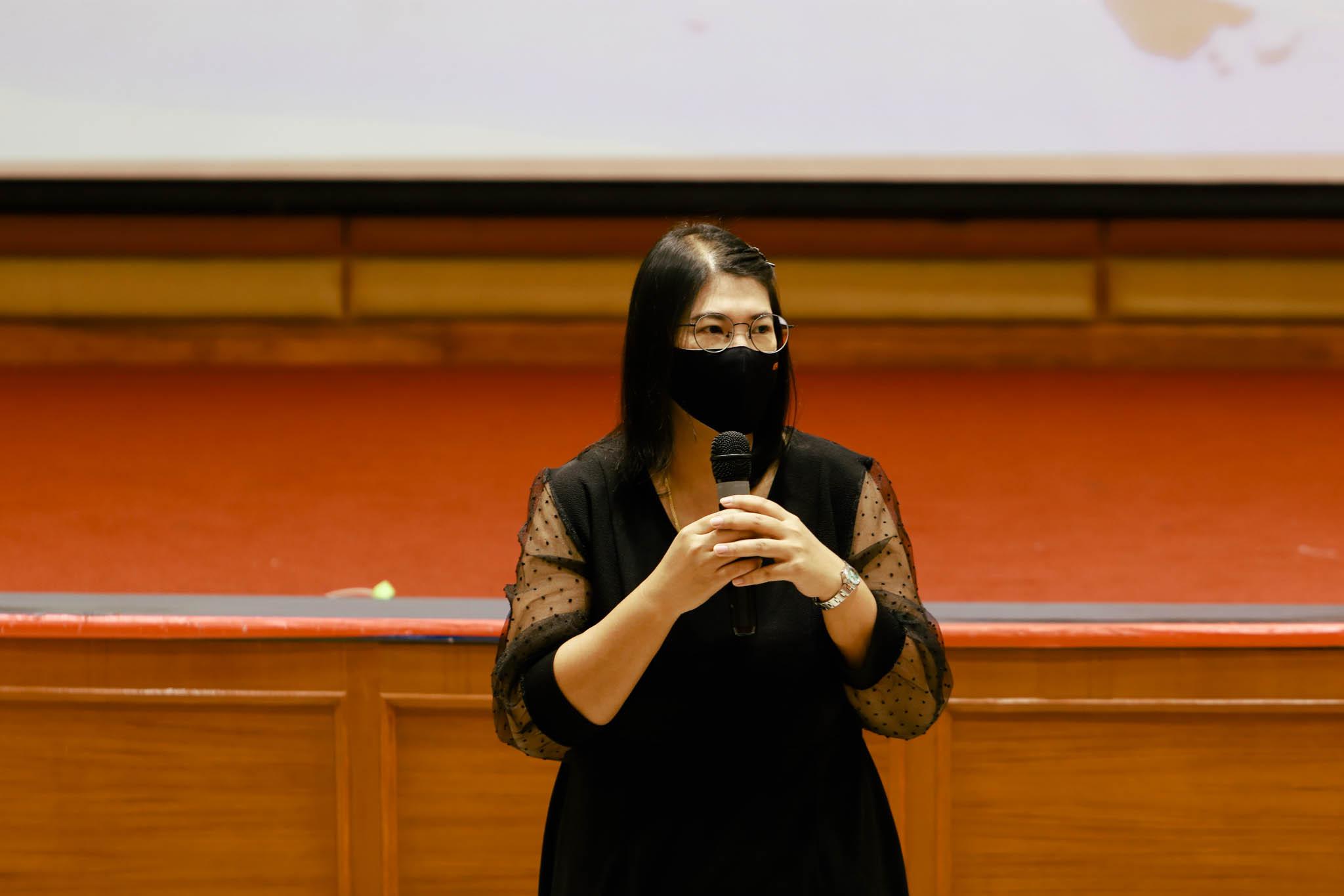 2. อบรมการพัฒนาสื่อมัลติมีเดียเพื่อการเรียนรู้วัฒนธรรมประเพณี | 18 ก.ค. 2563