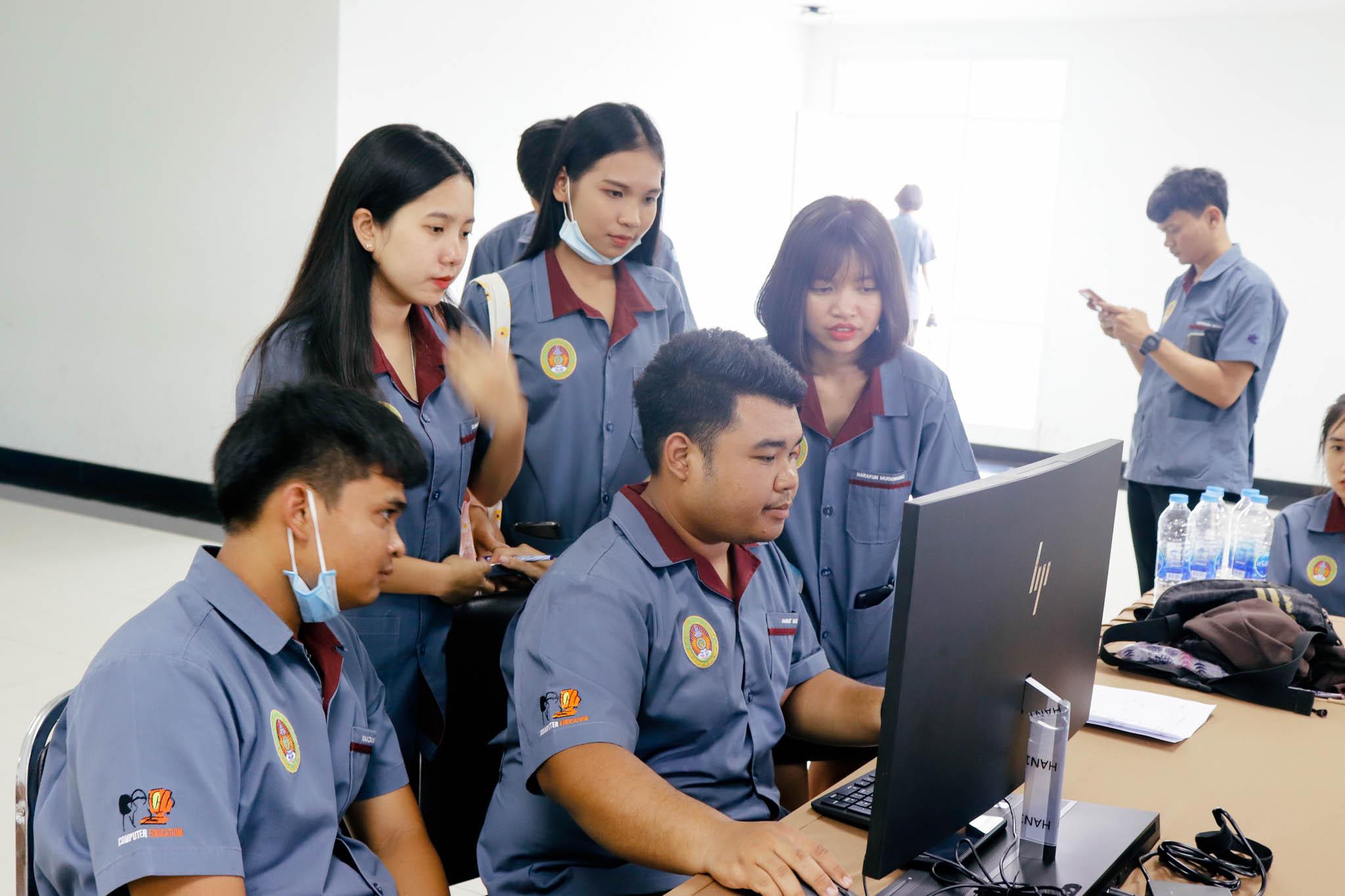 24. อบรมการพัฒนาสื่อมัลติมีเดียเพื่อการเรียนรู้วัฒนธรรมประเพณี | 18 ก.ค. 2563