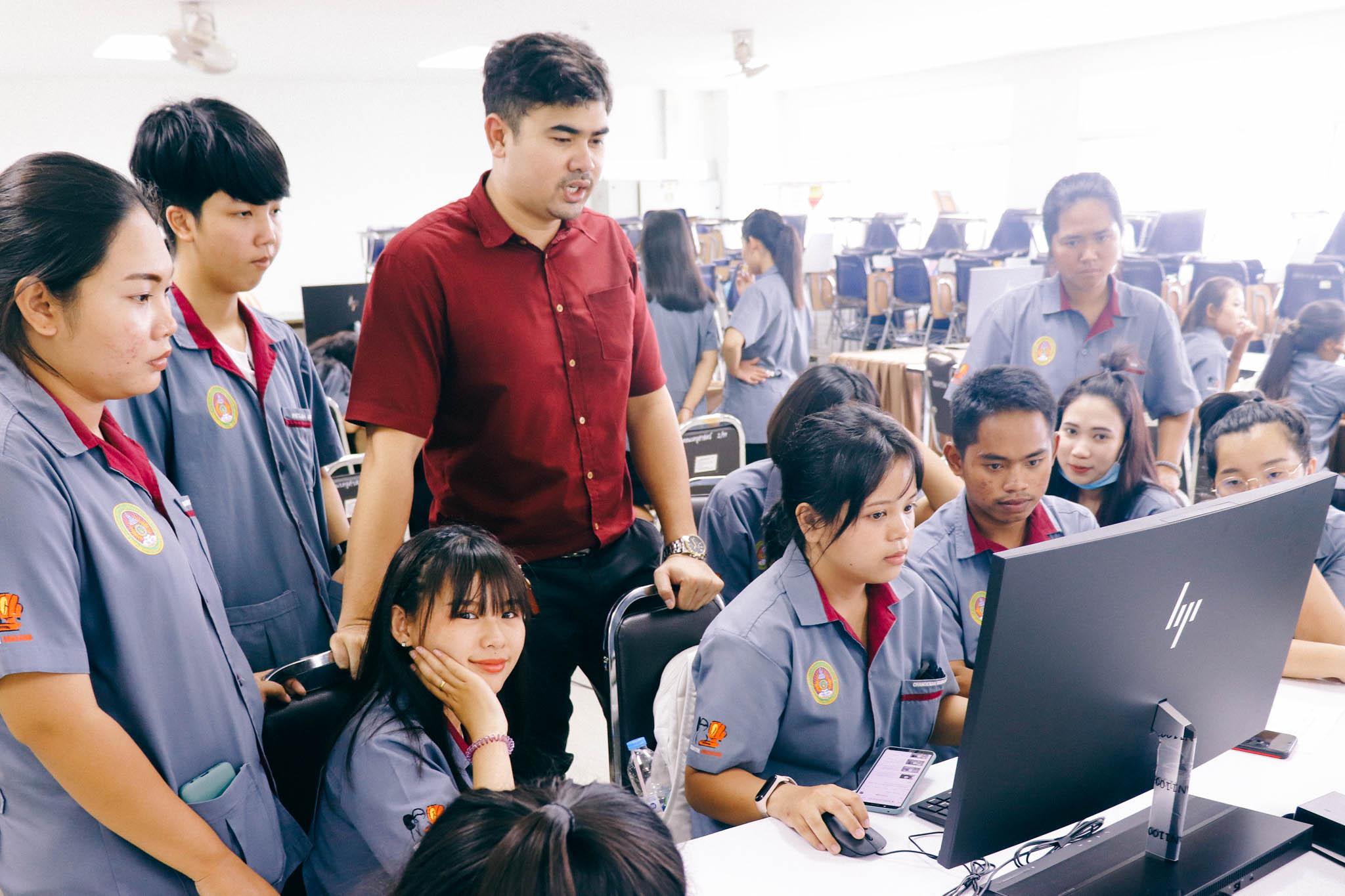 29. อบรมการพัฒนาสื่อมัลติมีเดียเพื่อการเรียนรู้วัฒนธรรมประเพณี | 18 ก.ค. 2563
