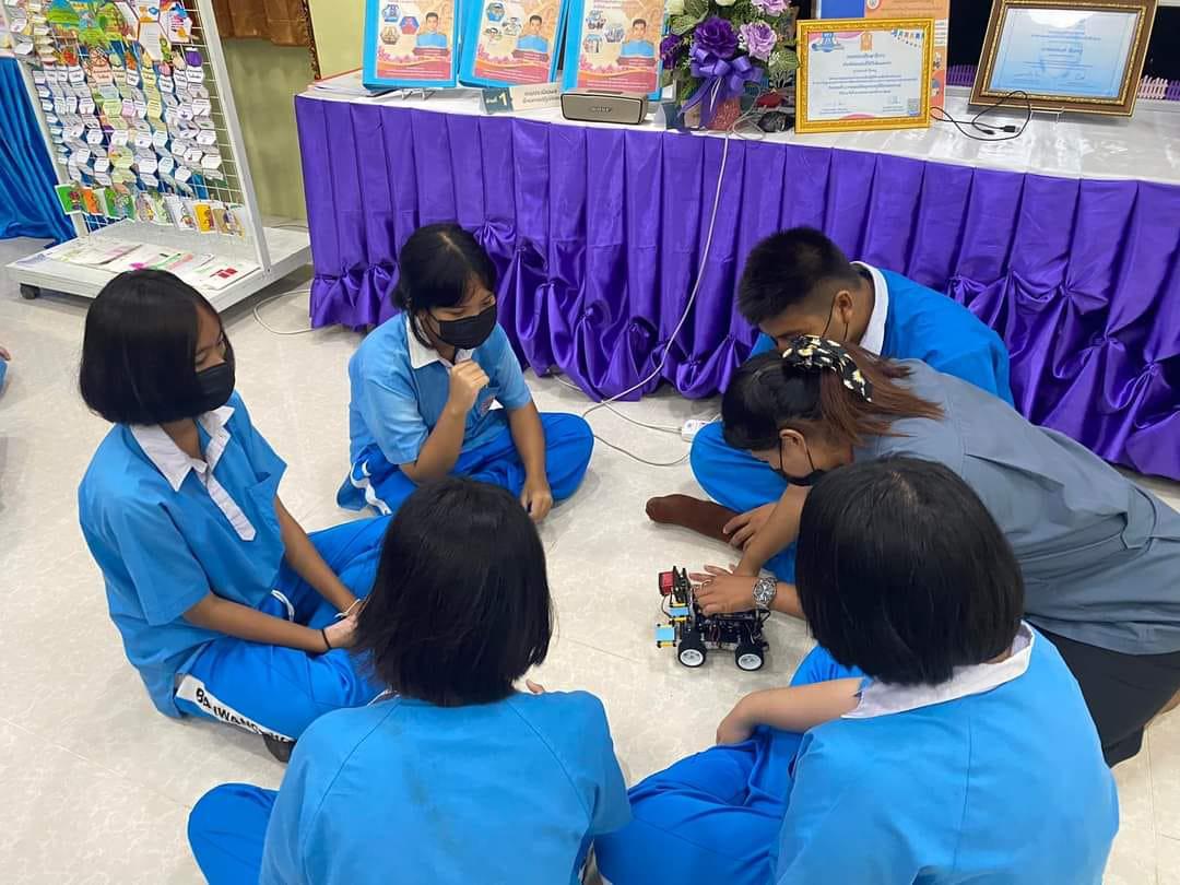 17. โครงการกิจกรรมการจัดการเรียนรู้แบบสะเต็มศึกษา รายวิชาวิทยาการคำนวณ หน่วยการเรียนรู้การเขียนโปรแกรมภาษาหุ่นยนต์ โรงเรียนบ้านวังทอง อ.เมือง จ.กำแพงเพชร | 18 กรกฎาคม 2565
