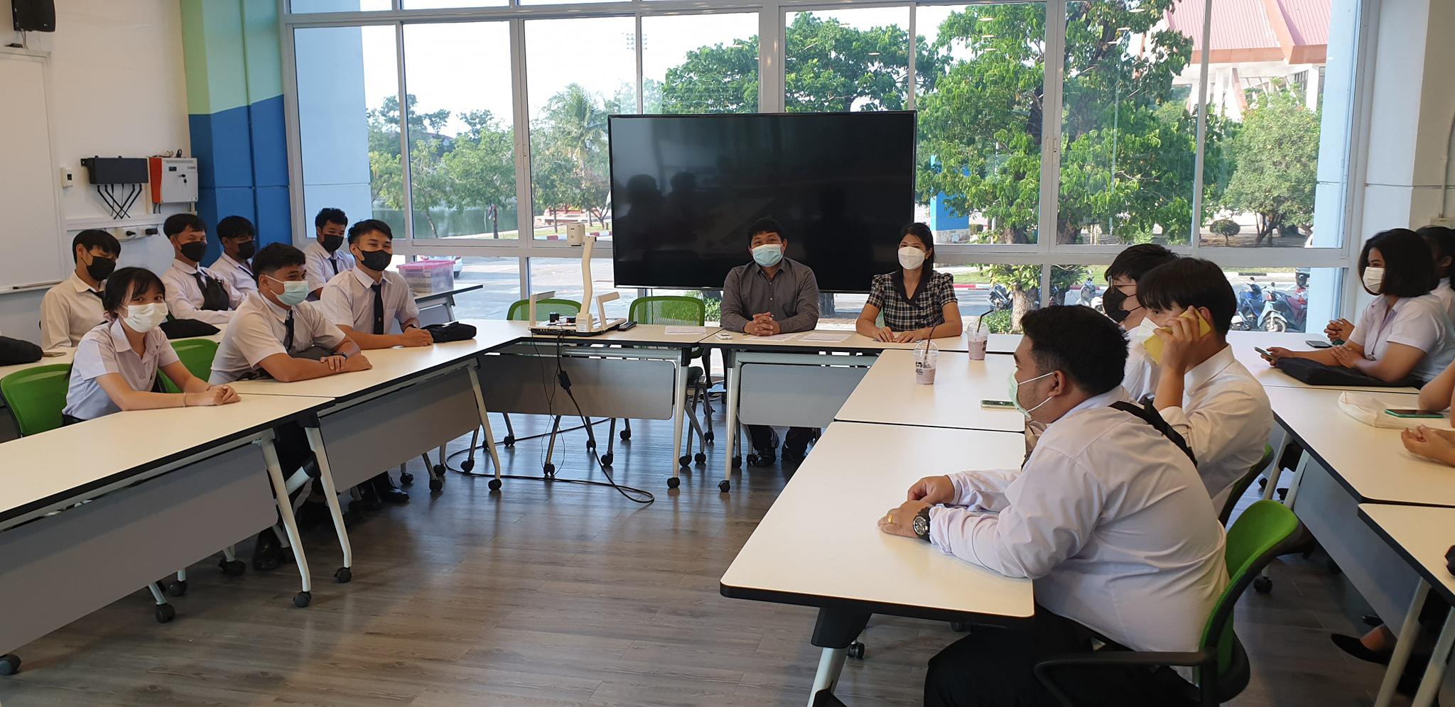 1. คณะครุศาสตร์ จัดกิจกรรม นักศึกษาฝึกประสบการณ์วิชาชีพครู หลักสตรู 4 ปี และ 5 ปี นักศึกษารหัส 61 , 62 พบโปรแกรมวิชา และก้าวสู่ภาคเรียนที่ 2/2565 ขอให้ทุกคนตั้งใจและทำหน้าที่ให้เต็มสุดความสามารถของตนเอง | 25 ตุลาคม 2565