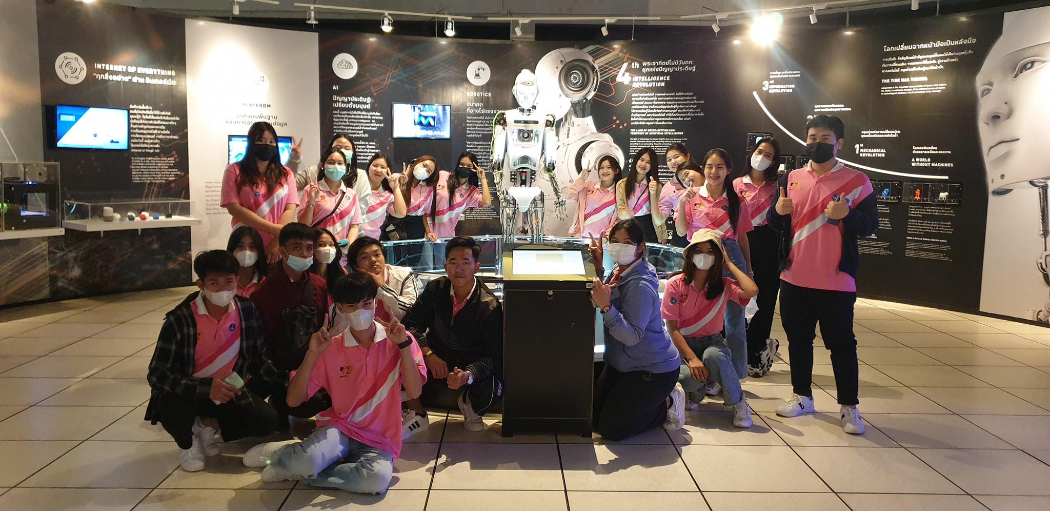 10. โครงการศึกษาดูงานโปรแกรมวิชาคอมพิวเตอร์  ระหว่างวันที่ 19-21 ธันวาคม พ.ศ.2565 ณ องค์การพิพิธภัณฑ์วิทยาศาสตร์แห่งชาติ จังหวัดปทุมธานี และโครงการชั่งหัวมันตามพระราชดำริ จังหวัดเพชรบุรี โดยมีนักศึกษาโปรแกรมวิชาคอมพิวเตอร์ชั้นปีที่ 2และ3 เข้าร่วมกิจกรรม