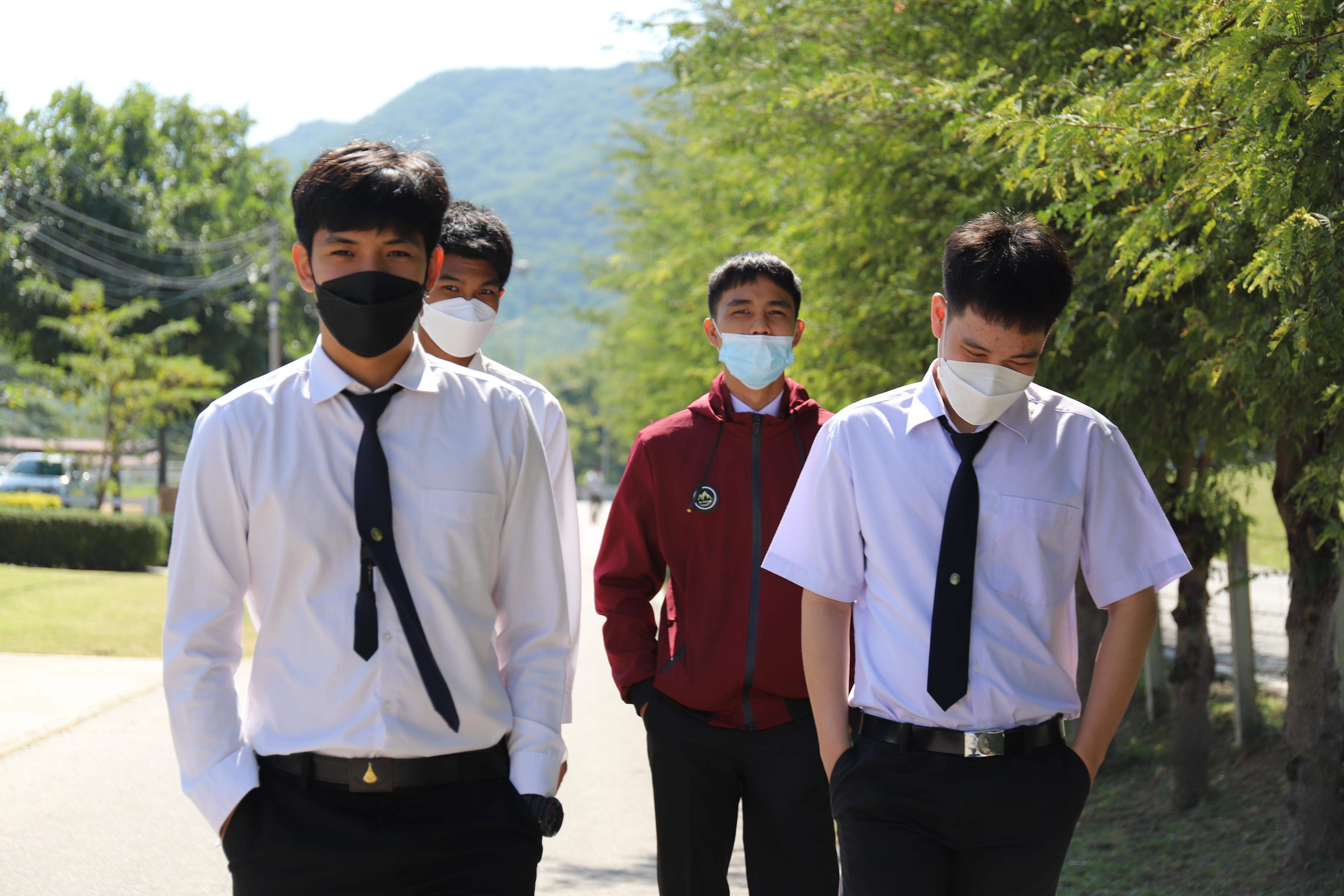12. โครงการศึกษาดูงานโปรแกรมวิชาคอมพิวเตอร์  ระหว่างวันที่ 19-21 ธันวาคม พ.ศ.2565 ณ องค์การพิพิธภัณฑ์วิทยาศาสตร์แห่งชาติ จังหวัดปทุมธานี และโครงการชั่งหัวมันตามพระราชดำริ จังหวัดเพชรบุรี โดยมีนักศึกษาโปรแกรมวิชาคอมพิวเตอร์ชั้นปีที่ 2และ3 เข้าร่วมกิจกรรม