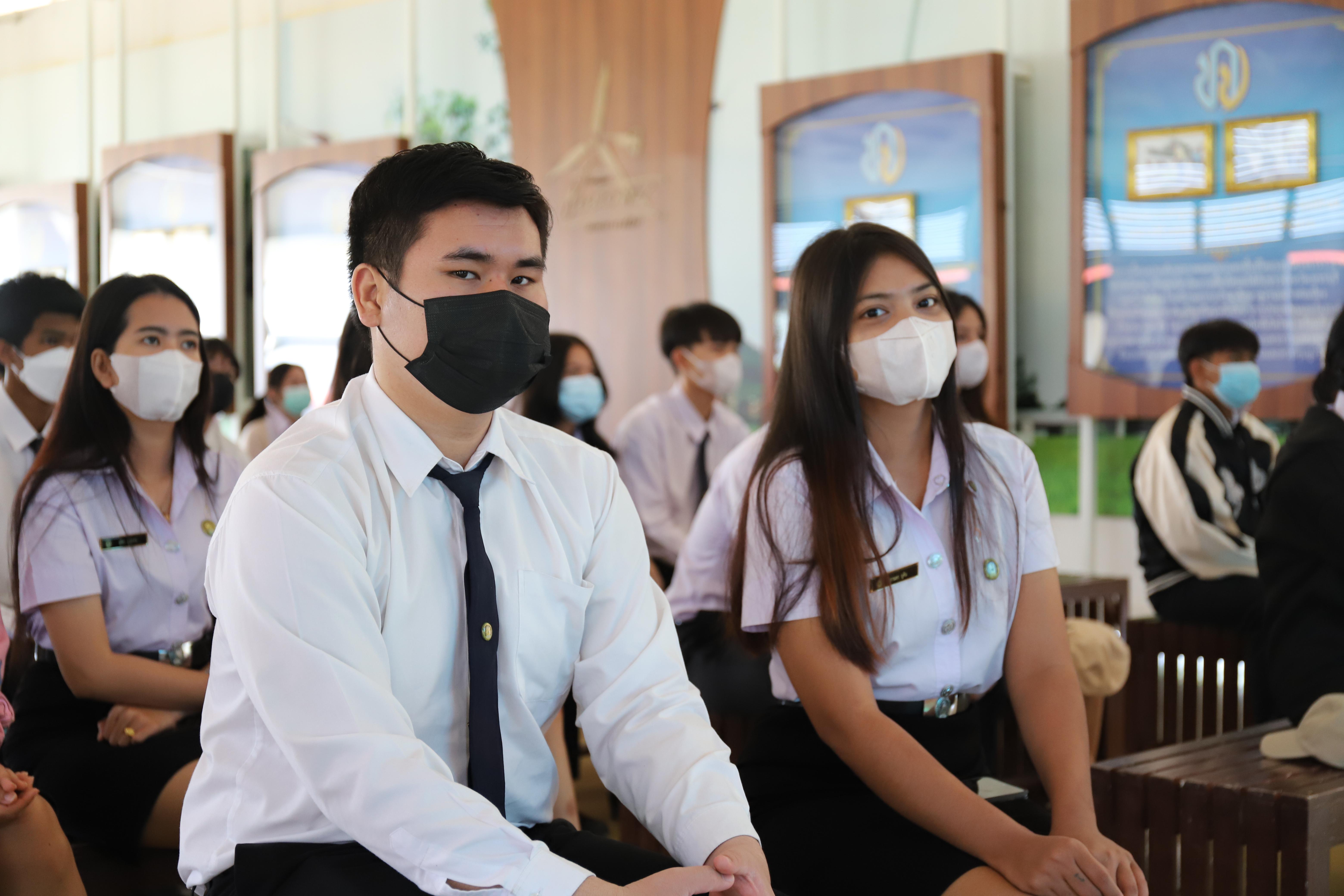 34. โครงการศึกษาดูงานโปรแกรมวิชาคอมพิวเตอร์  ระหว่างวันที่ 19-21 ธันวาคม พ.ศ.2565 ณ องค์การพิพิธภัณฑ์วิทยาศาสตร์แห่งชาติ จังหวัดปทุมธานี และโครงการชั่งหัวมันตามพระราชดำริ จังหวัดเพชรบุรี โดยมีนักศึกษาโปรแกรมวิชาคอมพิวเตอร์ชั้นปีที่ 2และ3 เข้าร่วมกิจกรรม