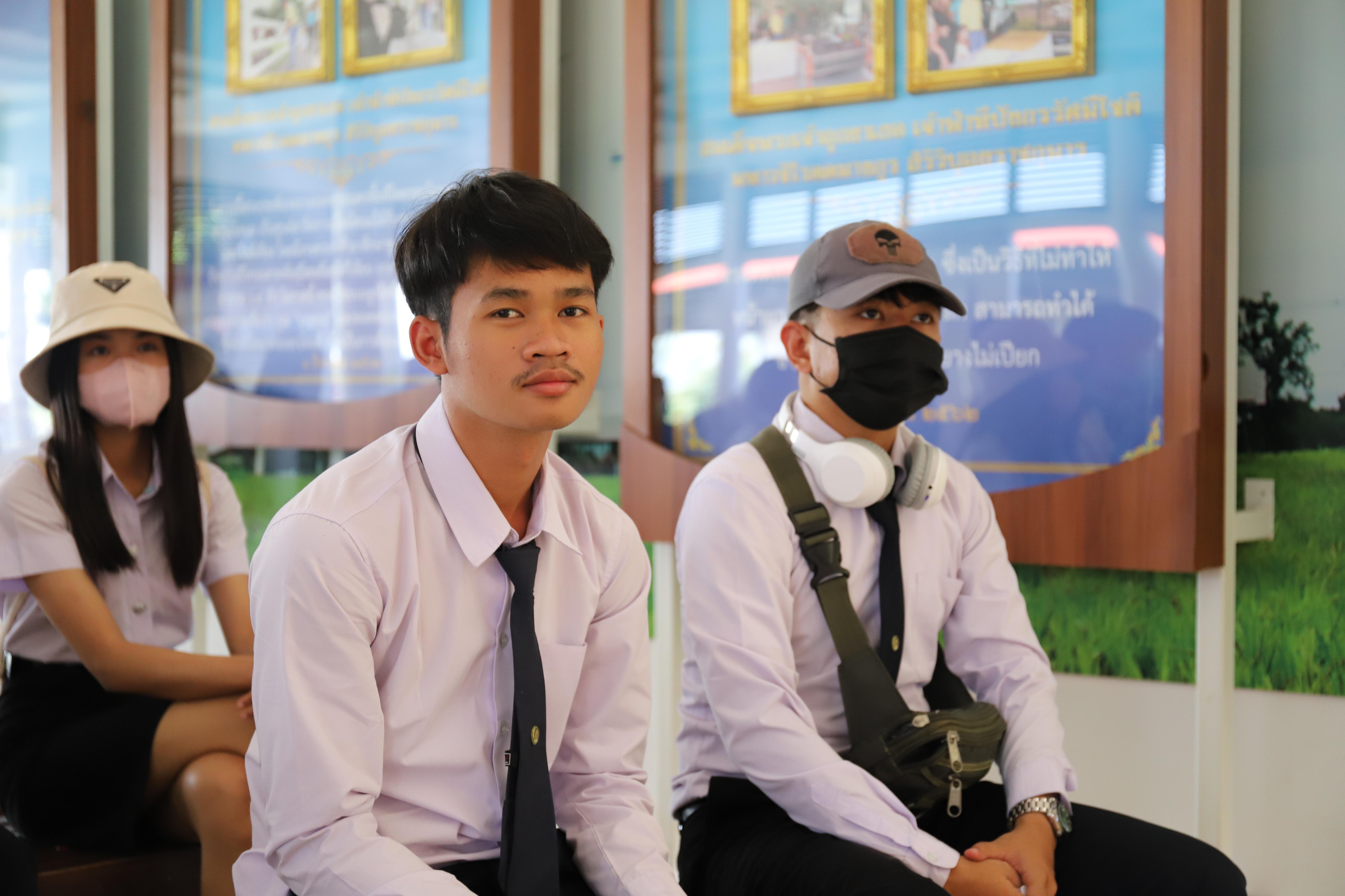 37. โครงการศึกษาดูงานโปรแกรมวิชาคอมพิวเตอร์  ระหว่างวันที่ 19-21 ธันวาคม พ.ศ.2565 ณ องค์การพิพิธภัณฑ์วิทยาศาสตร์แห่งชาติ จังหวัดปทุมธานี และโครงการชั่งหัวมันตามพระราชดำริ จังหวัดเพชรบุรี โดยมีนักศึกษาโปรแกรมวิชาคอมพิวเตอร์ชั้นปีที่ 2และ3 เข้าร่วมกิจกรรม