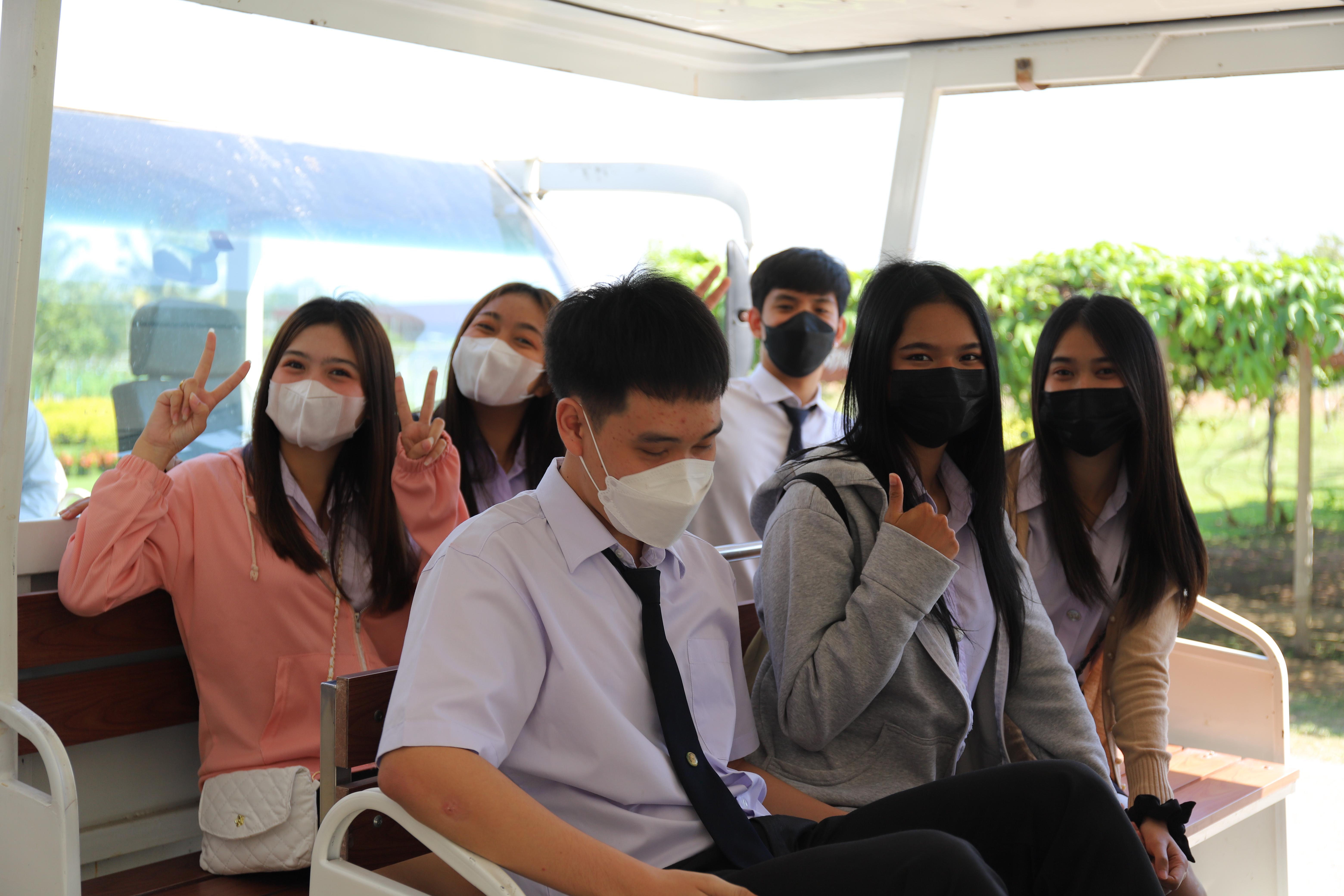 42. โครงการศึกษาดูงานโปรแกรมวิชาคอมพิวเตอร์  ระหว่างวันที่ 19-21 ธันวาคม พ.ศ.2565 ณ องค์การพิพิธภัณฑ์วิทยาศาสตร์แห่งชาติ จังหวัดปทุมธานี และโครงการชั่งหัวมันตามพระราชดำริ จังหวัดเพชรบุรี โดยมีนักศึกษาโปรแกรมวิชาคอมพิวเตอร์ชั้นปีที่ 2และ3 เข้าร่วมกิจกรรม