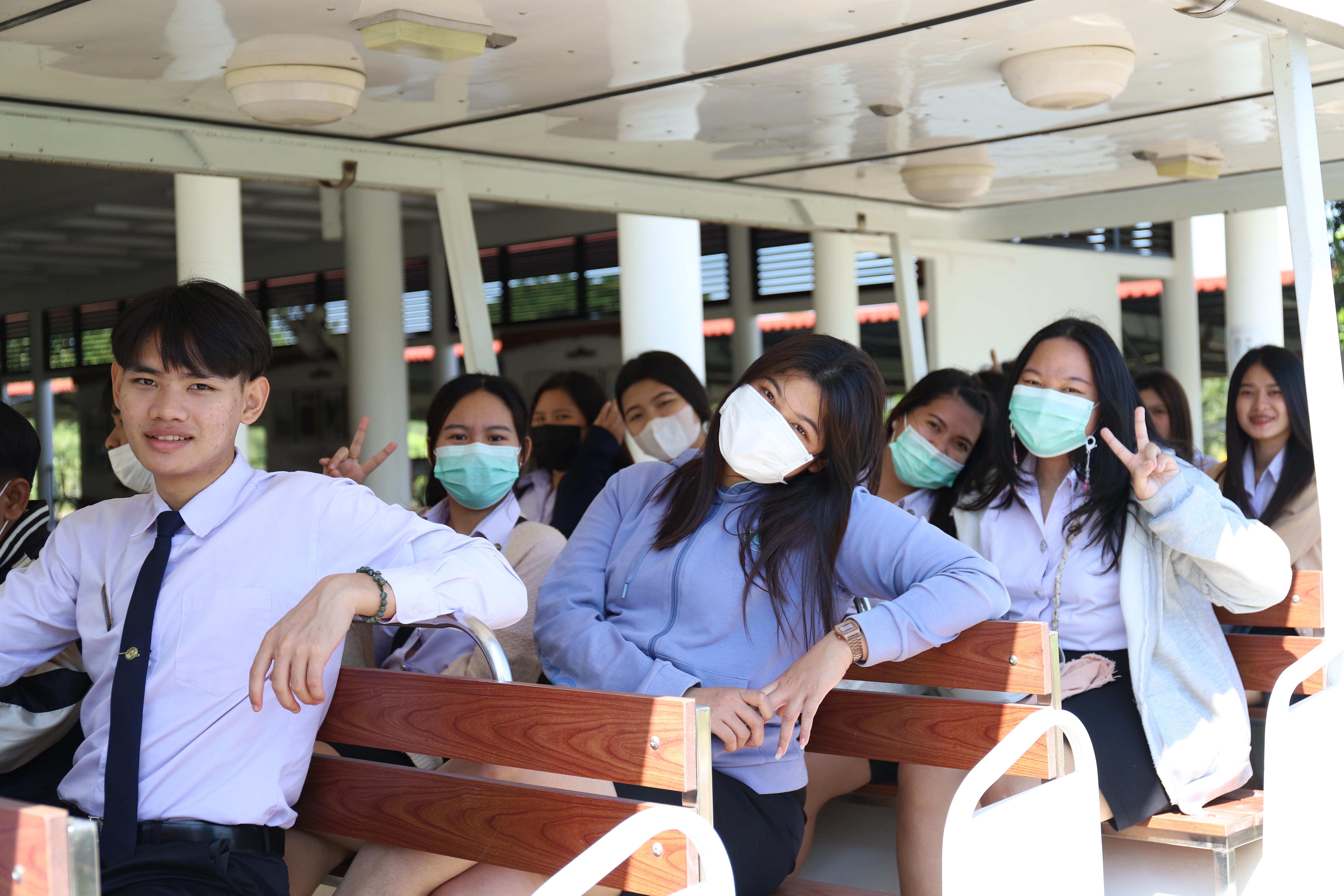 60. โครงการศึกษาดูงานโปรแกรมวิชาคอมพิวเตอร์  ระหว่างวันที่ 19-21 ธันวาคม พ.ศ.2565 ณ องค์การพิพิธภัณฑ์วิทยาศาสตร์แห่งชาติ จังหวัดปทุมธานี และโครงการชั่งหัวมันตามพระราชดำริ จังหวัดเพชรบุรี โดยมีนักศึกษาโปรแกรมวิชาคอมพิวเตอร์ชั้นปีที่ 2และ3 เข้าร่วมกิจกรรม