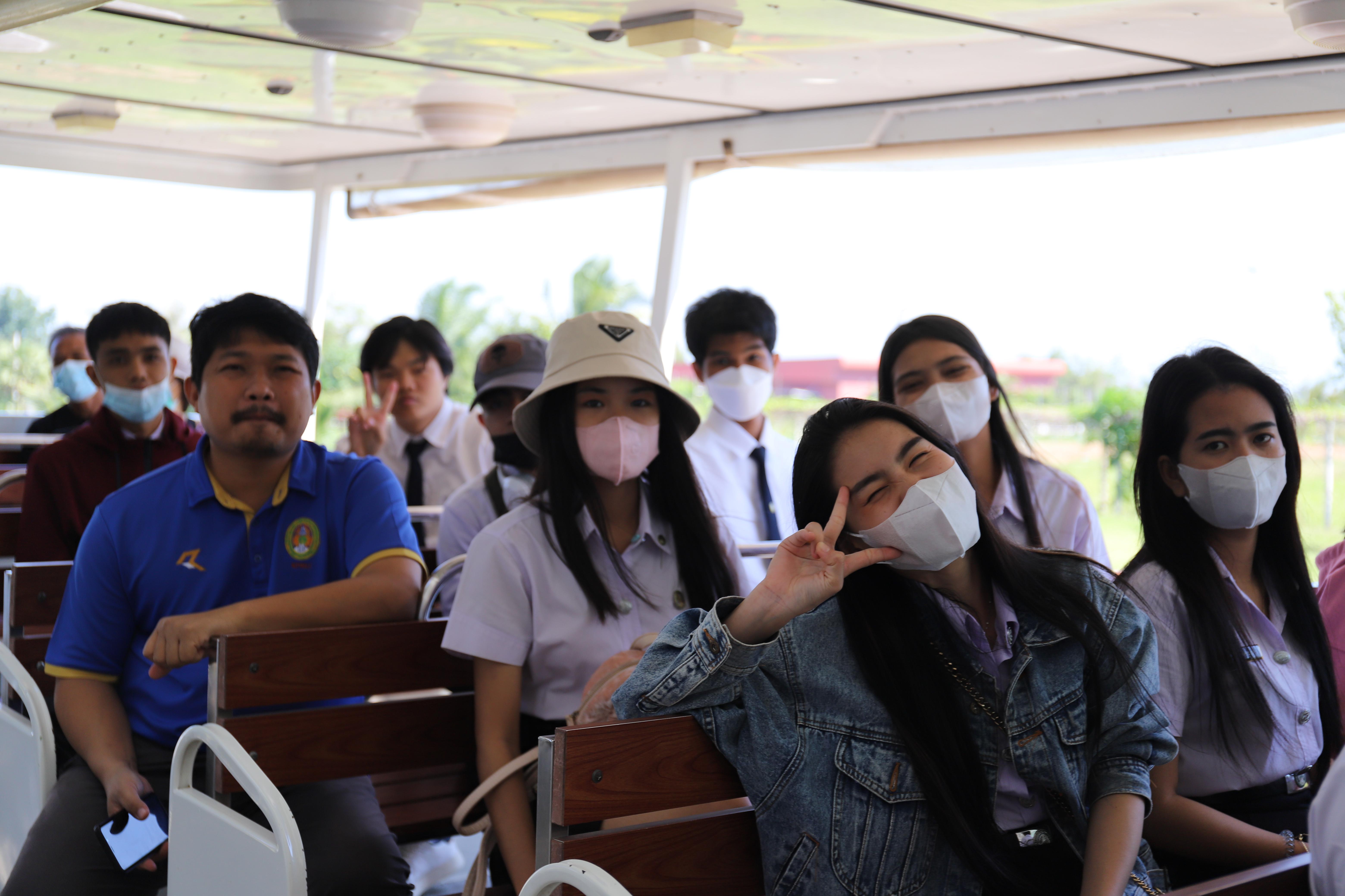 63. โครงการศึกษาดูงานโปรแกรมวิชาคอมพิวเตอร์  ระหว่างวันที่ 19-21 ธันวาคม พ.ศ.2565 ณ องค์การพิพิธภัณฑ์วิทยาศาสตร์แห่งชาติ จังหวัดปทุมธานี และโครงการชั่งหัวมันตามพระราชดำริ จังหวัดเพชรบุรี โดยมีนักศึกษาโปรแกรมวิชาคอมพิวเตอร์ชั้นปีที่ 2และ3 เข้าร่วมกิจกรรม