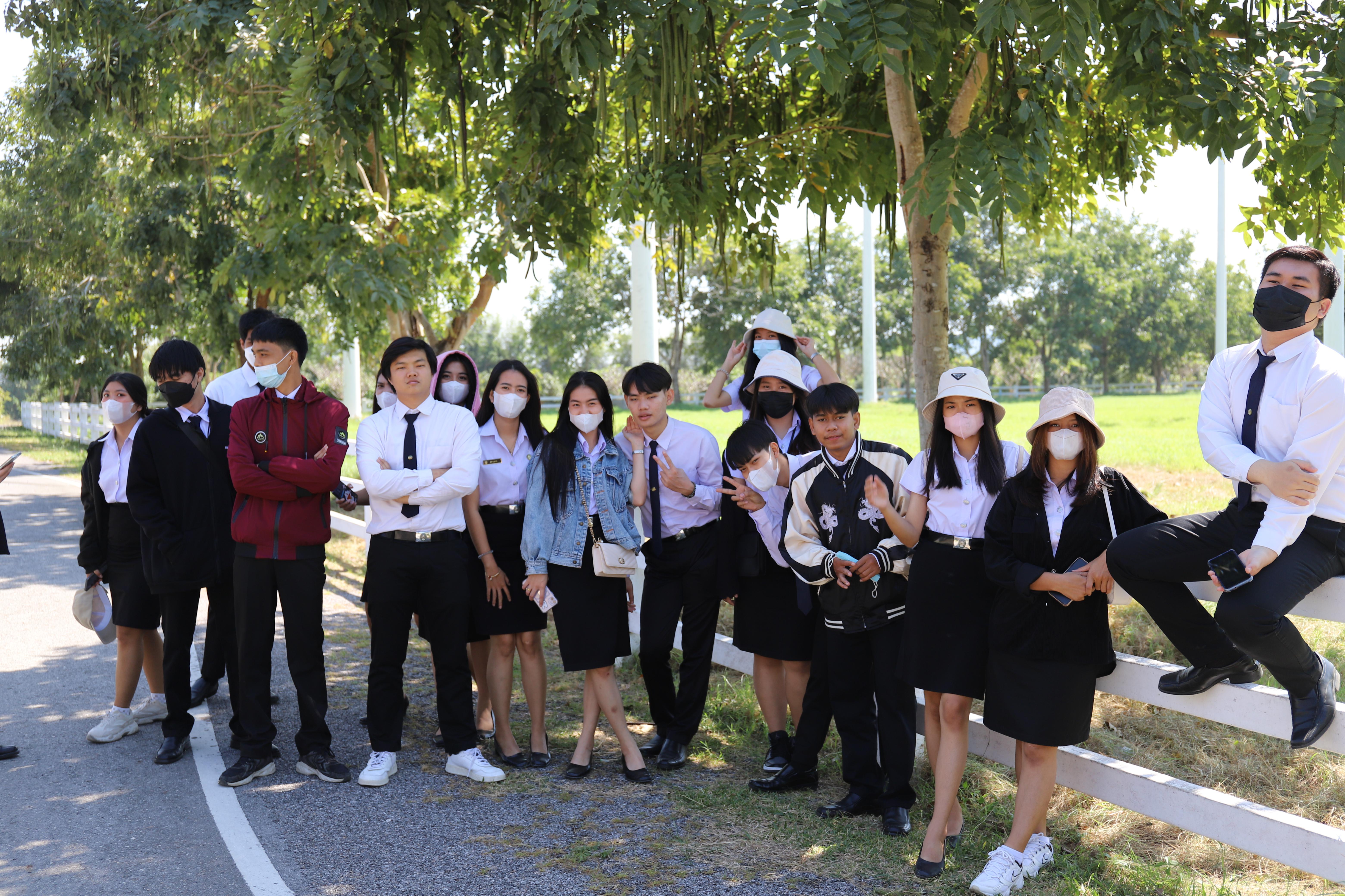 64. โครงการศึกษาดูงานโปรแกรมวิชาคอมพิวเตอร์  ระหว่างวันที่ 19-21 ธันวาคม พ.ศ.2565 ณ องค์การพิพิธภัณฑ์วิทยาศาสตร์แห่งชาติ จังหวัดปทุมธานี และโครงการชั่งหัวมันตามพระราชดำริ จังหวัดเพชรบุรี โดยมีนักศึกษาโปรแกรมวิชาคอมพิวเตอร์ชั้นปีที่ 2และ3 เข้าร่วมกิจกรรม