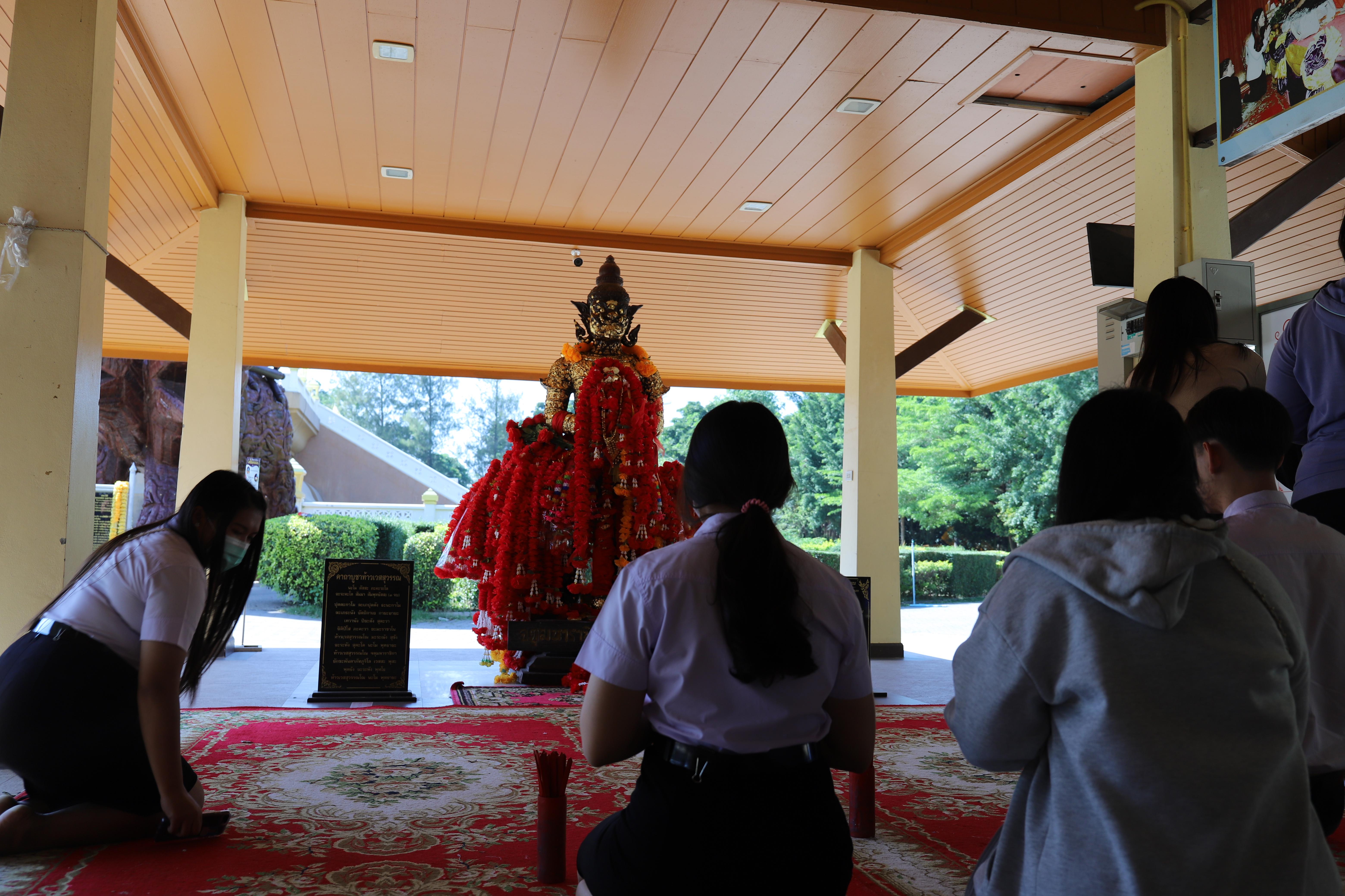 85. โครงการศึกษาดูงานโปรแกรมวิชาคอมพิวเตอร์  ระหว่างวันที่ 19-21 ธันวาคม พ.ศ.2565 ณ องค์การพิพิธภัณฑ์วิทยาศาสตร์แห่งชาติ จังหวัดปทุมธานี และโครงการชั่งหัวมันตามพระราชดำริ จังหวัดเพชรบุรี โดยมีนักศึกษาโปรแกรมวิชาคอมพิวเตอร์ชั้นปีที่ 2และ3 เข้าร่วมกิจกรรม
