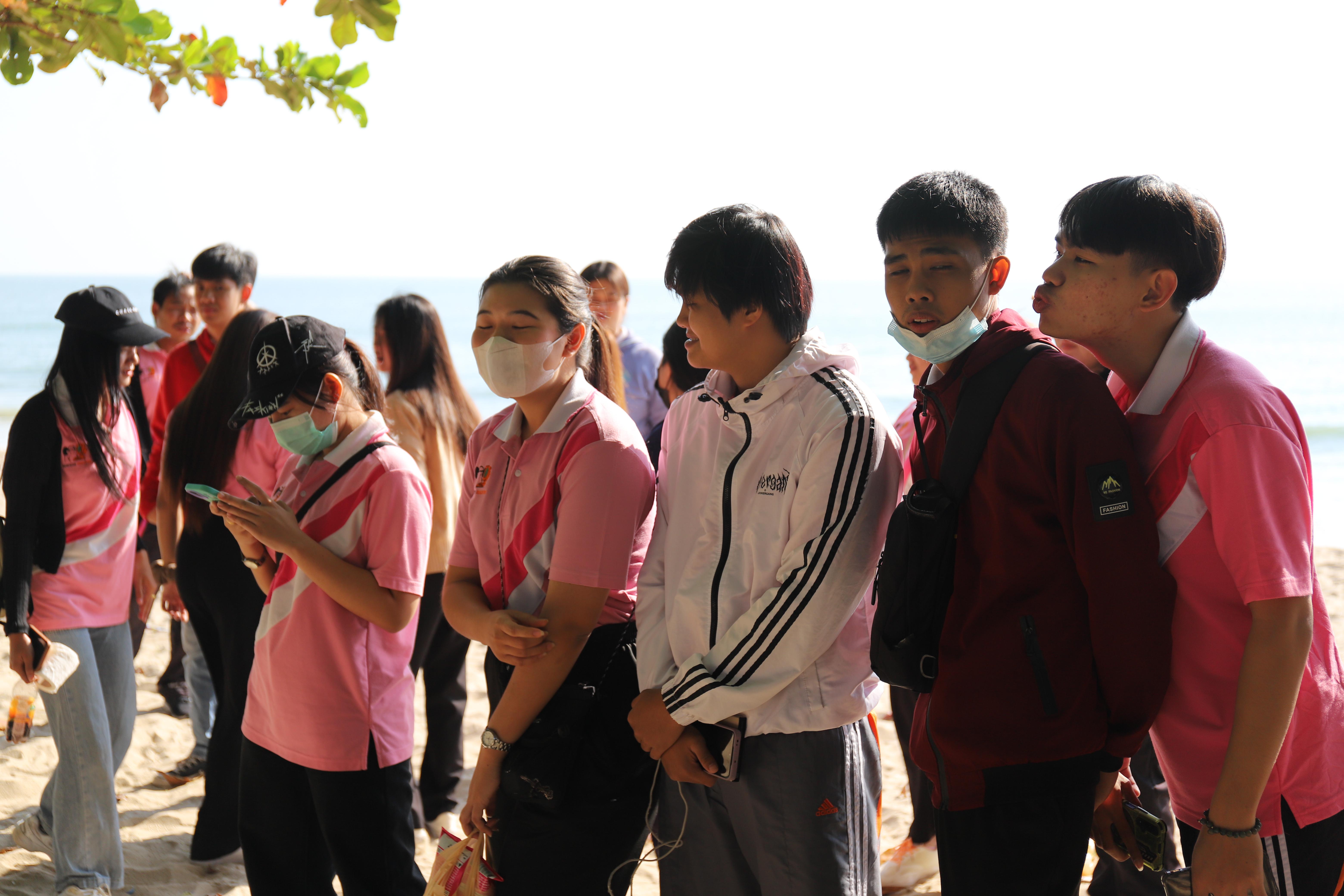 96. โครงการศึกษาดูงานโปรแกรมวิชาคอมพิวเตอร์  ระหว่างวันที่ 19-21 ธันวาคม พ.ศ.2565 ณ องค์การพิพิธภัณฑ์วิทยาศาสตร์แห่งชาติ จังหวัดปทุมธานี และโครงการชั่งหัวมันตามพระราชดำริ จังหวัดเพชรบุรี โดยมีนักศึกษาโปรแกรมวิชาคอมพิวเตอร์ชั้นปีที่ 2และ3 เข้าร่วมกิจกรรม