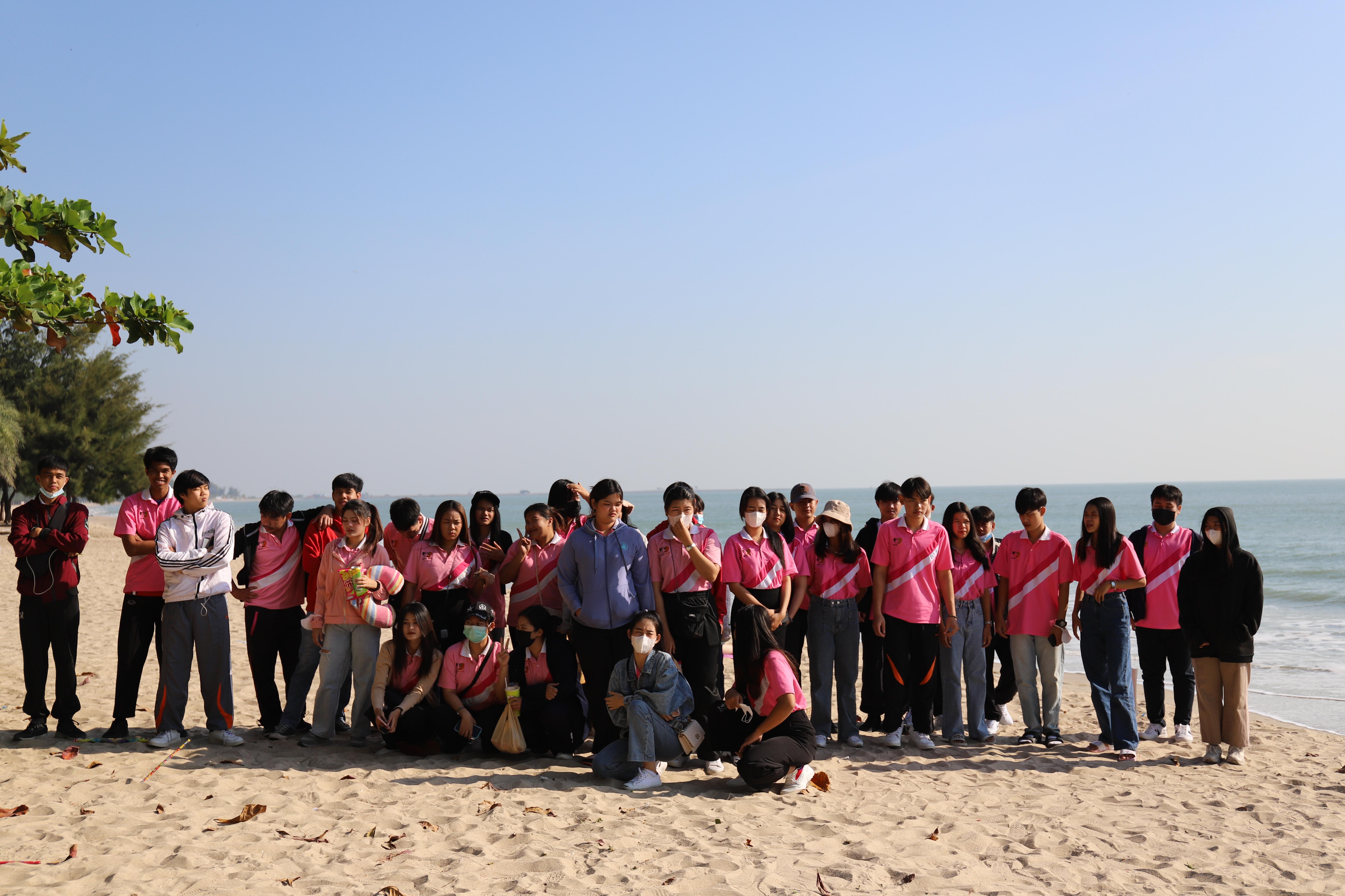 99. โครงการศึกษาดูงานโปรแกรมวิชาคอมพิวเตอร์  ระหว่างวันที่ 19-21 ธันวาคม พ.ศ.2565 ณ องค์การพิพิธภัณฑ์วิทยาศาสตร์แห่งชาติ จังหวัดปทุมธานี และโครงการชั่งหัวมันตามพระราชดำริ จังหวัดเพชรบุรี โดยมีนักศึกษาโปรแกรมวิชาคอมพิวเตอร์ชั้นปีที่ 2และ3 เข้าร่วมกิจกรรม