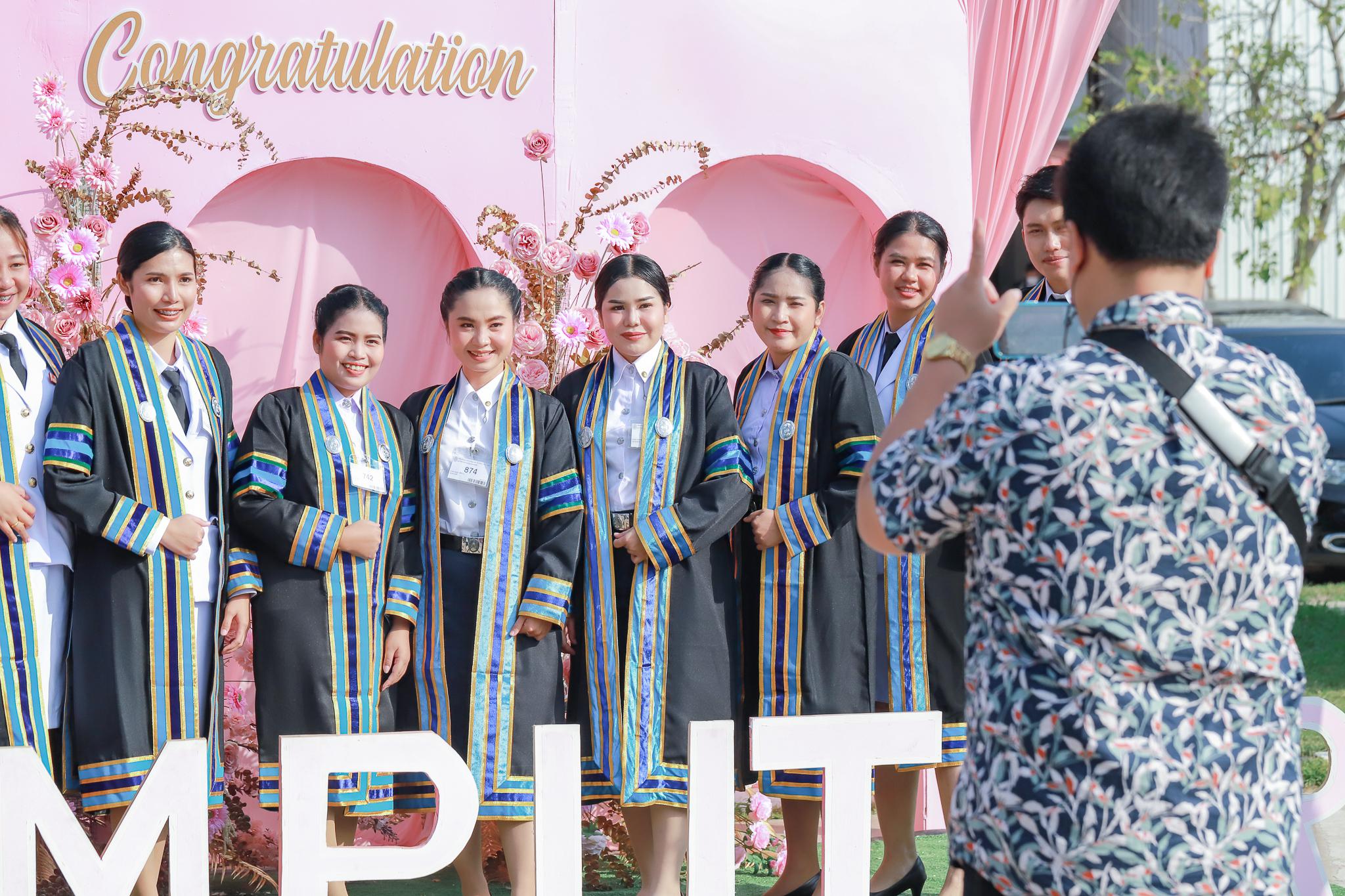 15. ภาพบรรยากาศการฝึกซ้อมรับพระราชทานปริญญาบัตรโปรแกรมวิชาคอมพิวเตอร์ ปีการศึกษา2560-2562 ระหว่างวันที่ 23-25 ธันวาคม 2565 ณ มหาวิทยาลัยราชภัฏกำแพงเพชร