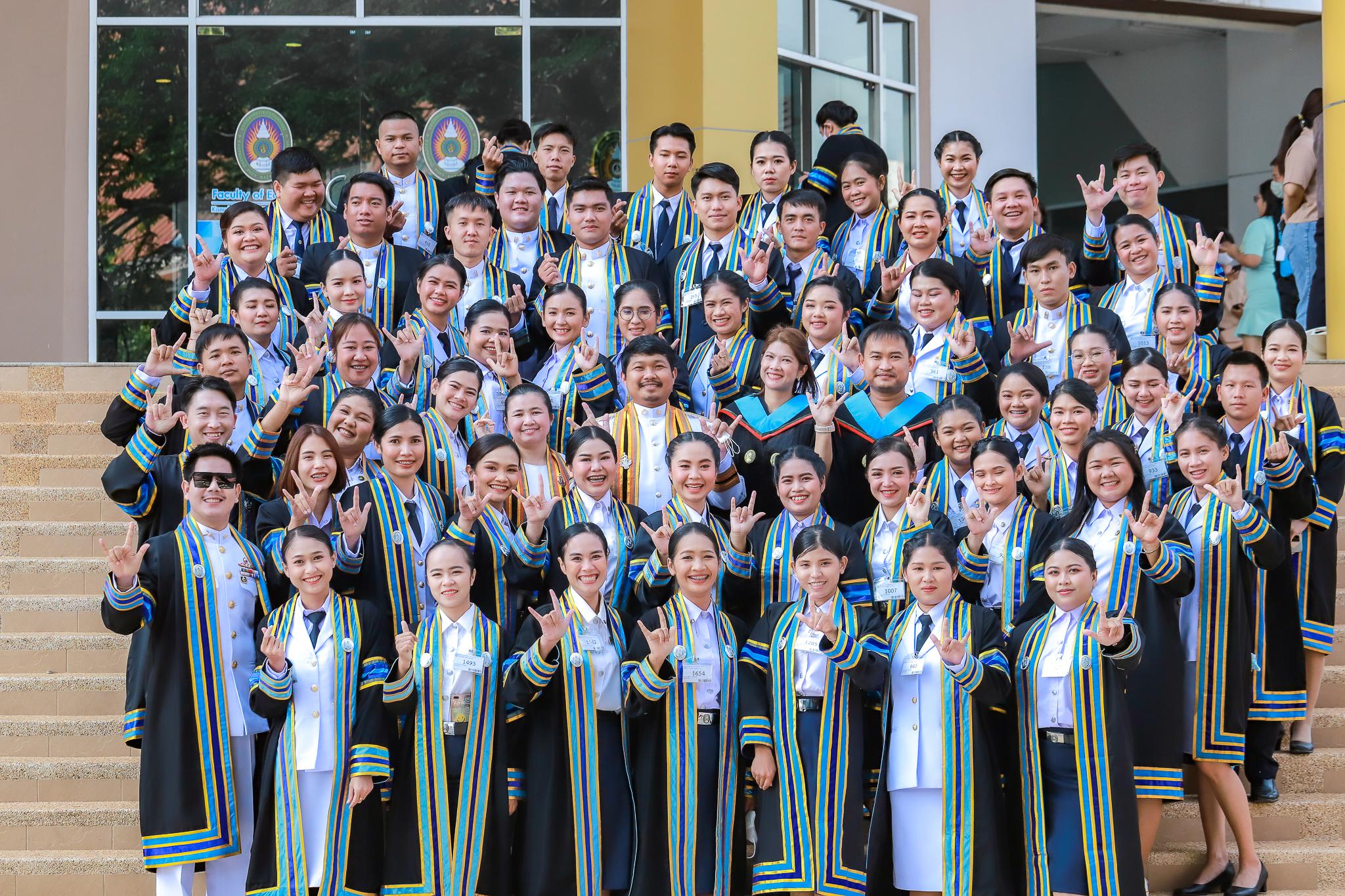 54. ภาพบรรยากาศการฝึกซ้อมรับพระราชทานปริญญาบัตรโปรแกรมวิชาคอมพิวเตอร์ ปีการศึกษา2560-2562 ระหว่างวันที่ 23-25 ธันวาคม 2565 ณ มหาวิทยาลัยราชภัฏกำแพงเพชร