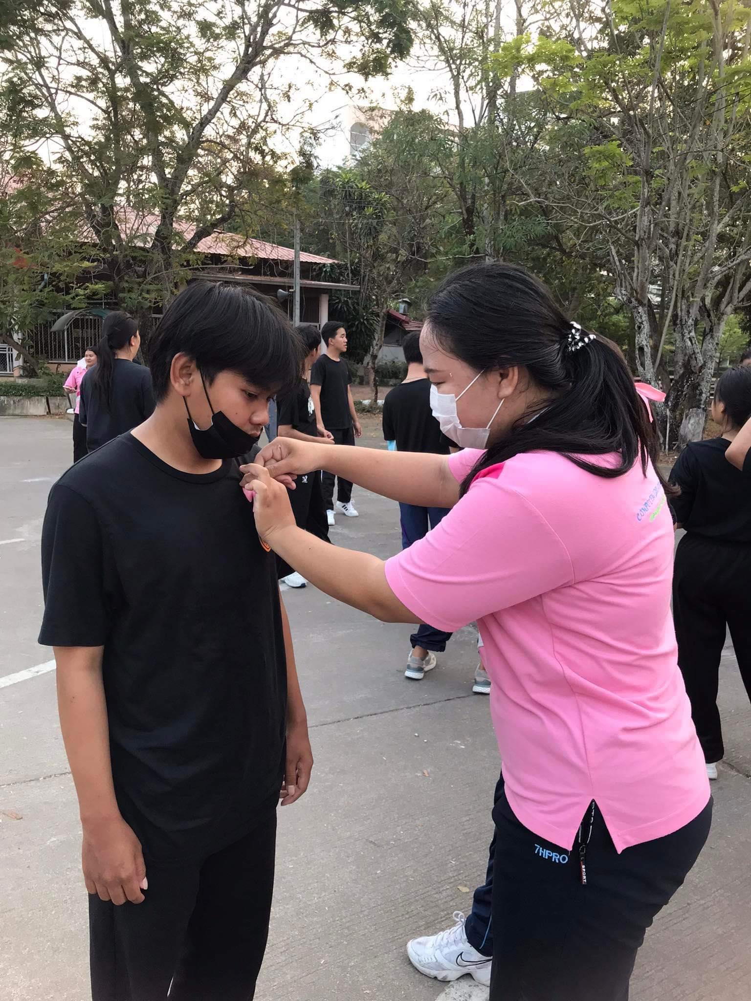 3. วันที่ 6 กุมภาพันธ์ 2566 รุ่นพี่ชั้นปีที่ 3 ได้จัดกิจกรรมปลดโบว์ให้น้องสายสัมพันธ์นักศึกษาโปรแกรมวิชาคอมพิวเตอร์ ชั้นปีที่ 2 (เติบโตเพื่อก้าวต่อไปอย่างมีคุณภาพ จากปี 2 สู่ ปี 3)