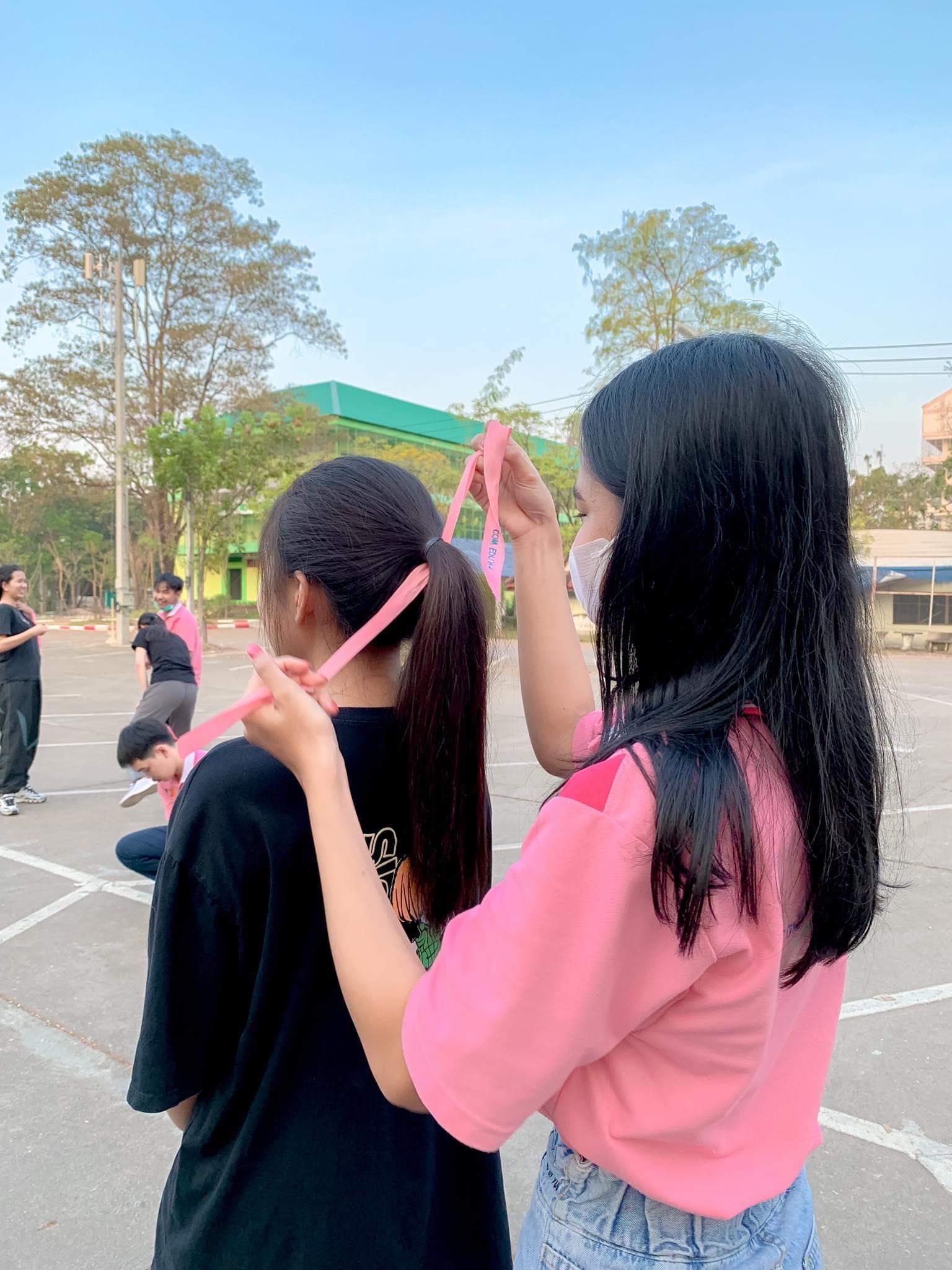 4. วันที่ 6 กุมภาพันธ์ 2566 รุ่นพี่ชั้นปีที่ 3 ได้จัดกิจกรรมปลดโบว์ให้น้องสายสัมพันธ์นักศึกษาโปรแกรมวิชาคอมพิวเตอร์ ชั้นปีที่ 2 (เติบโตเพื่อก้าวต่อไปอย่างมีคุณภาพ จากปี 2 สู่ ปี 3)