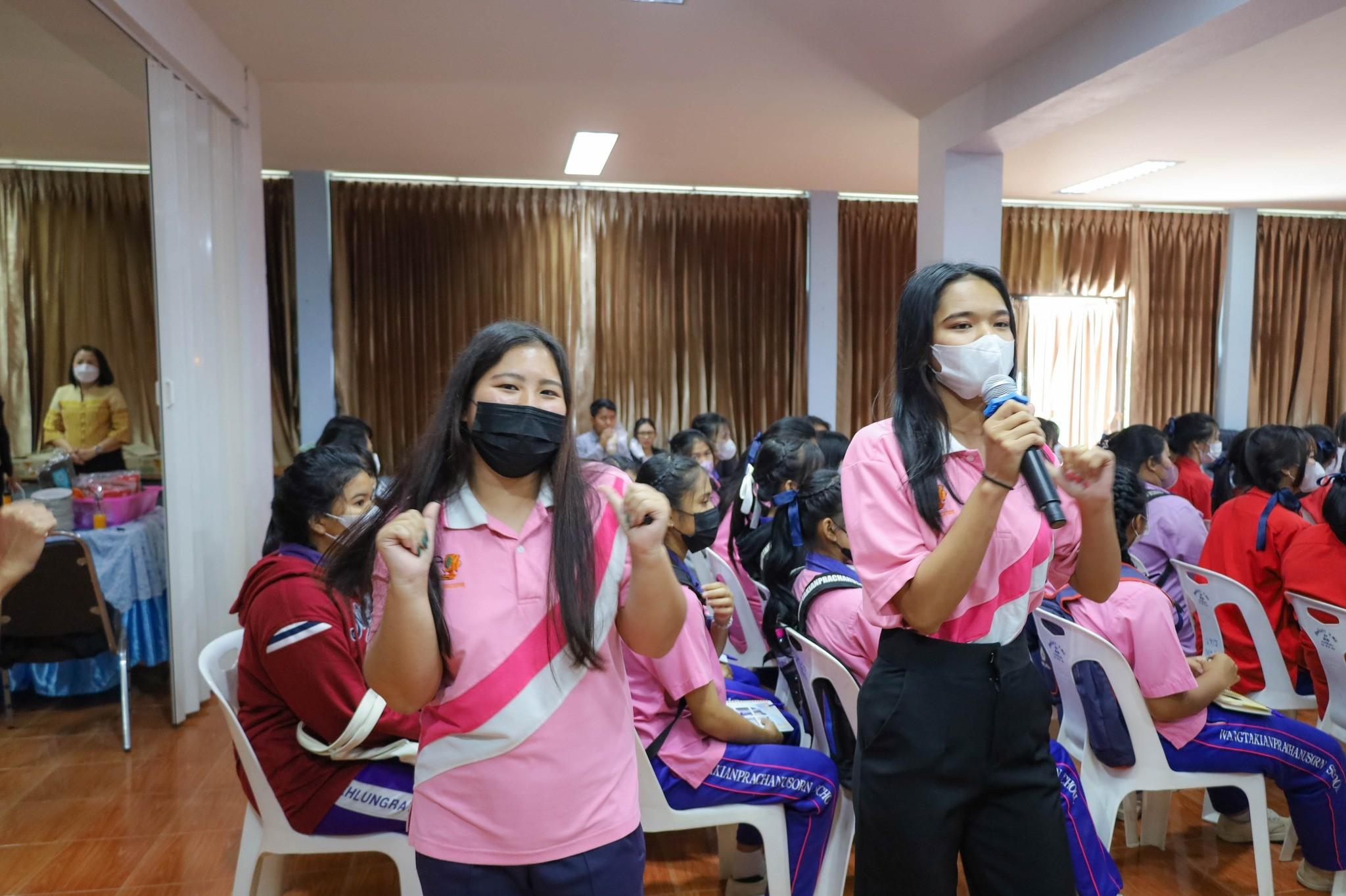 20. นักศึกษาโปรแกรมวิชาคอมพิวเตอร์ ชั้นปีที่ 3 ร่วมจัดงานนิทรรศการงานเปิดโลกการเรียนรู้มุ่งสู่การพัฒนาคุณภาพผู้เรียน วันที่ 16 กุมภาพันธ์ 2566 ณ โรงเรียนวังแขมวิทยาคม อำเภอคลองขลุง จังหวัดกำแพงเพชร