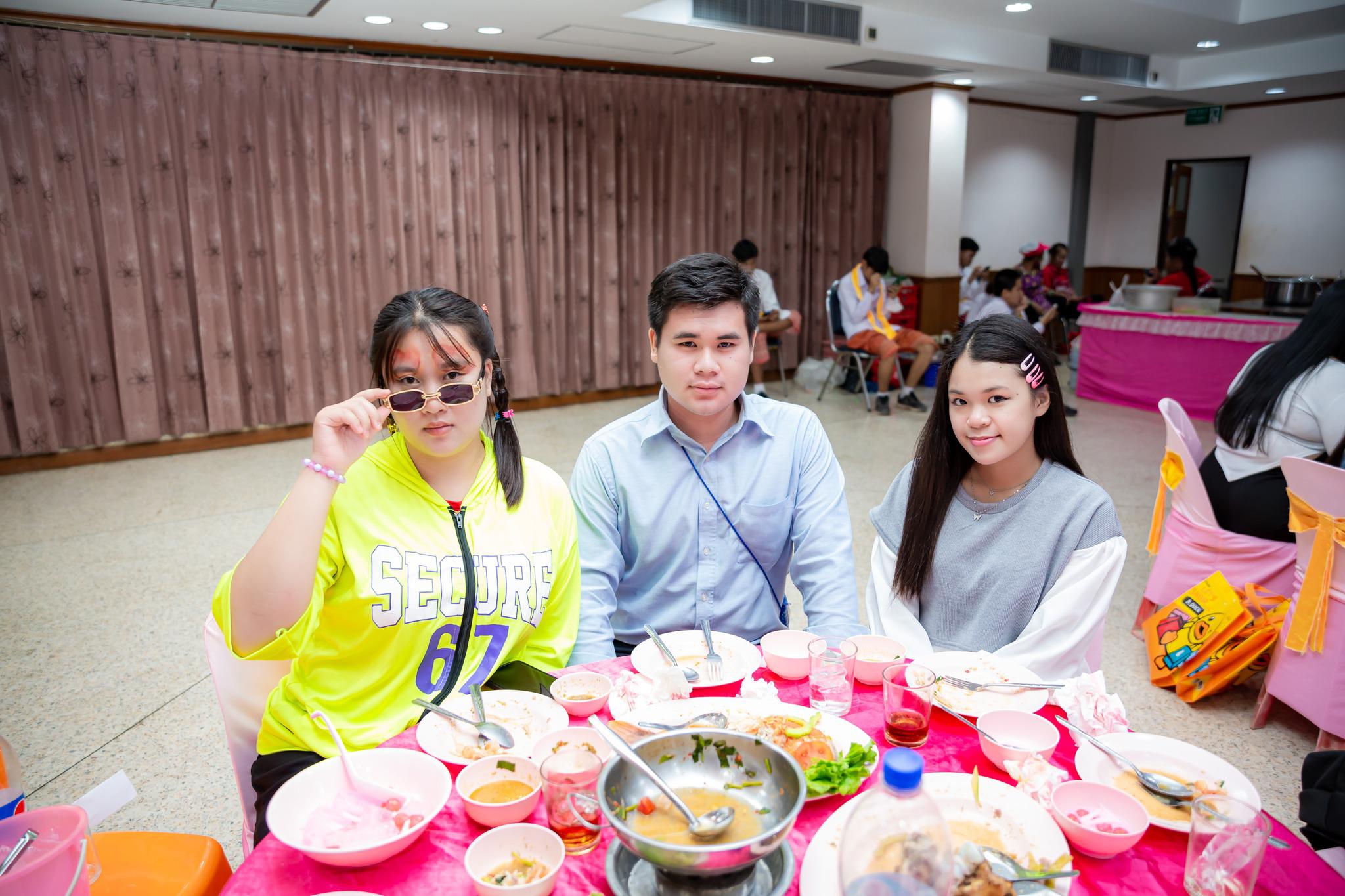 2. กิจกรรม อำลารุ่นพี่คอมพิวเตอร์ ปี4 และ ปี5