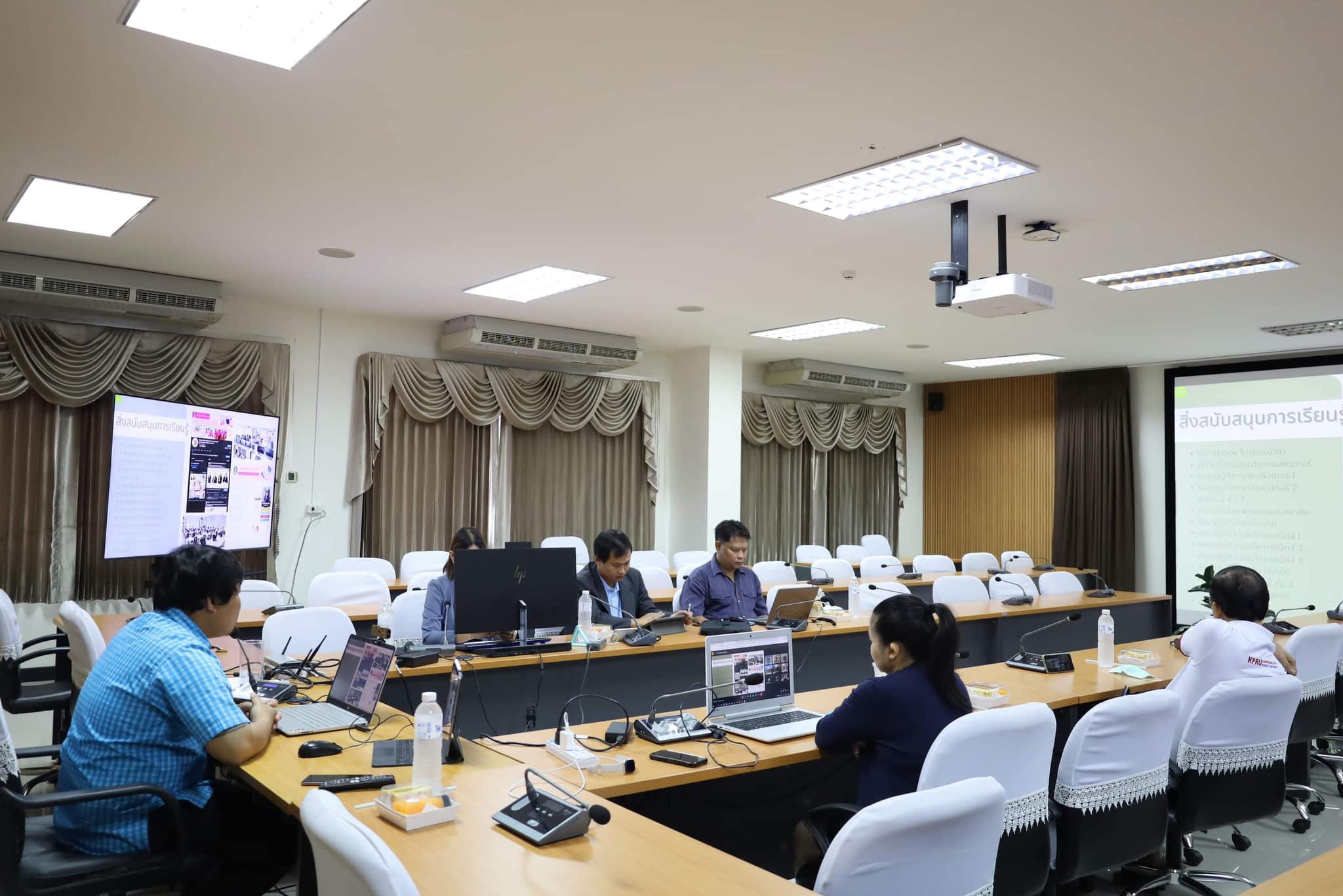 6. วันศุกร์ที่ 9 มิถุนายน พ.ศ.2566 ขอขอบคุณคณะกรรมการตรวจประเมินคุณภาพภายใน ระดับหลักสูตร  ผลการดำเนินงานปีการศึกษา 2565 หลักสูตรครุศาสตรบัณฑิต โปรแกรมวิชาคอมพิวเตอร์ ขอแสดงความยินดี กับประธานโปรแกรมคนใหม่ อาจารย์ ดร.วิวัฒน์ ทวีทรัพย์
