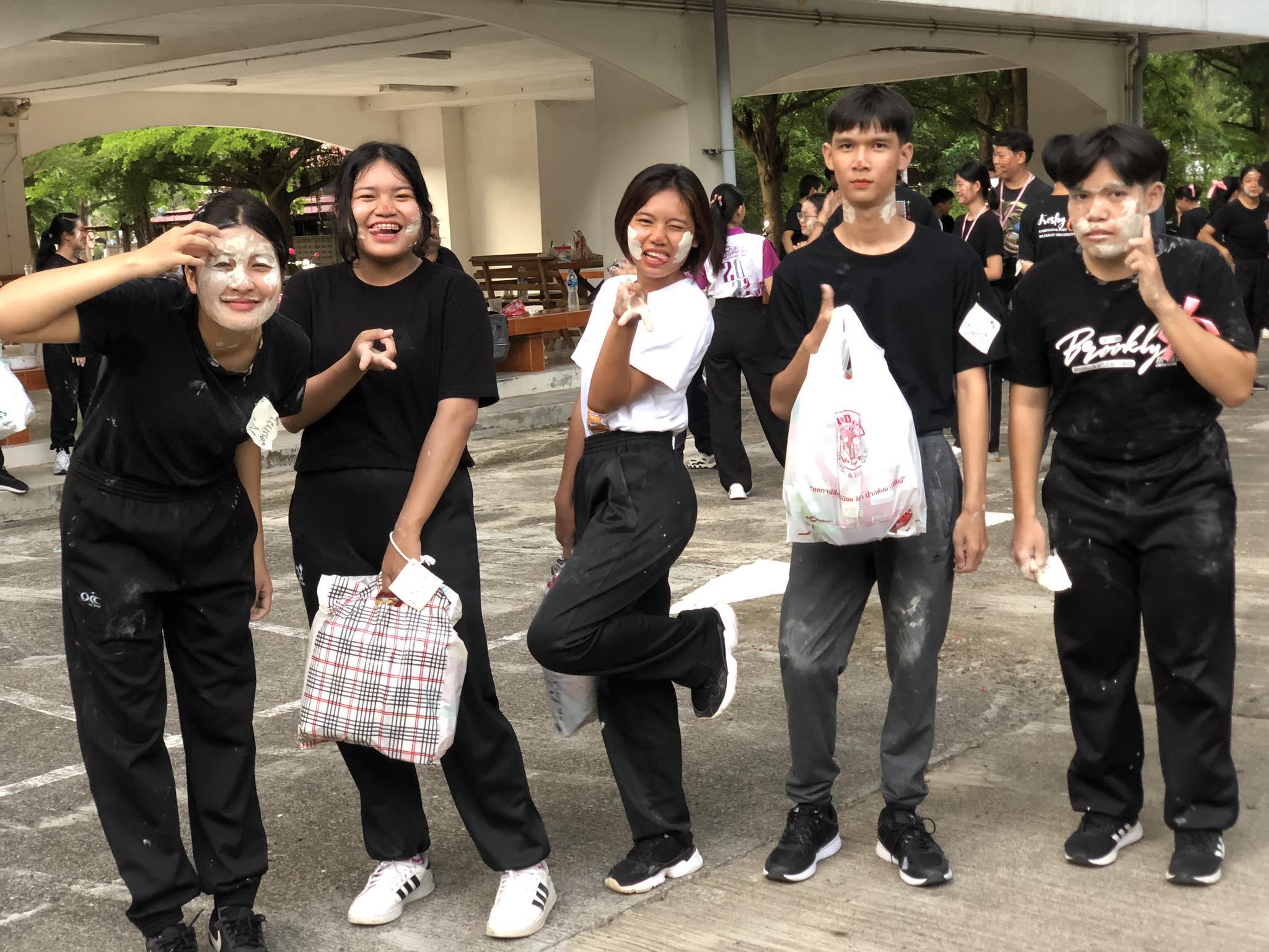 16. วันที่ 28 มิถุนายน พ.ศ.2566 เวลา 16.30น.โปรแกรมวิชาคอมพิวเตอร์ จัดกิจกรรมเฉลยสายรหัสน้องพี่ เพื่อเป็นที่ปรึกษาดูแลซึ่งกันและกันระหว่างพี่กับน้อง