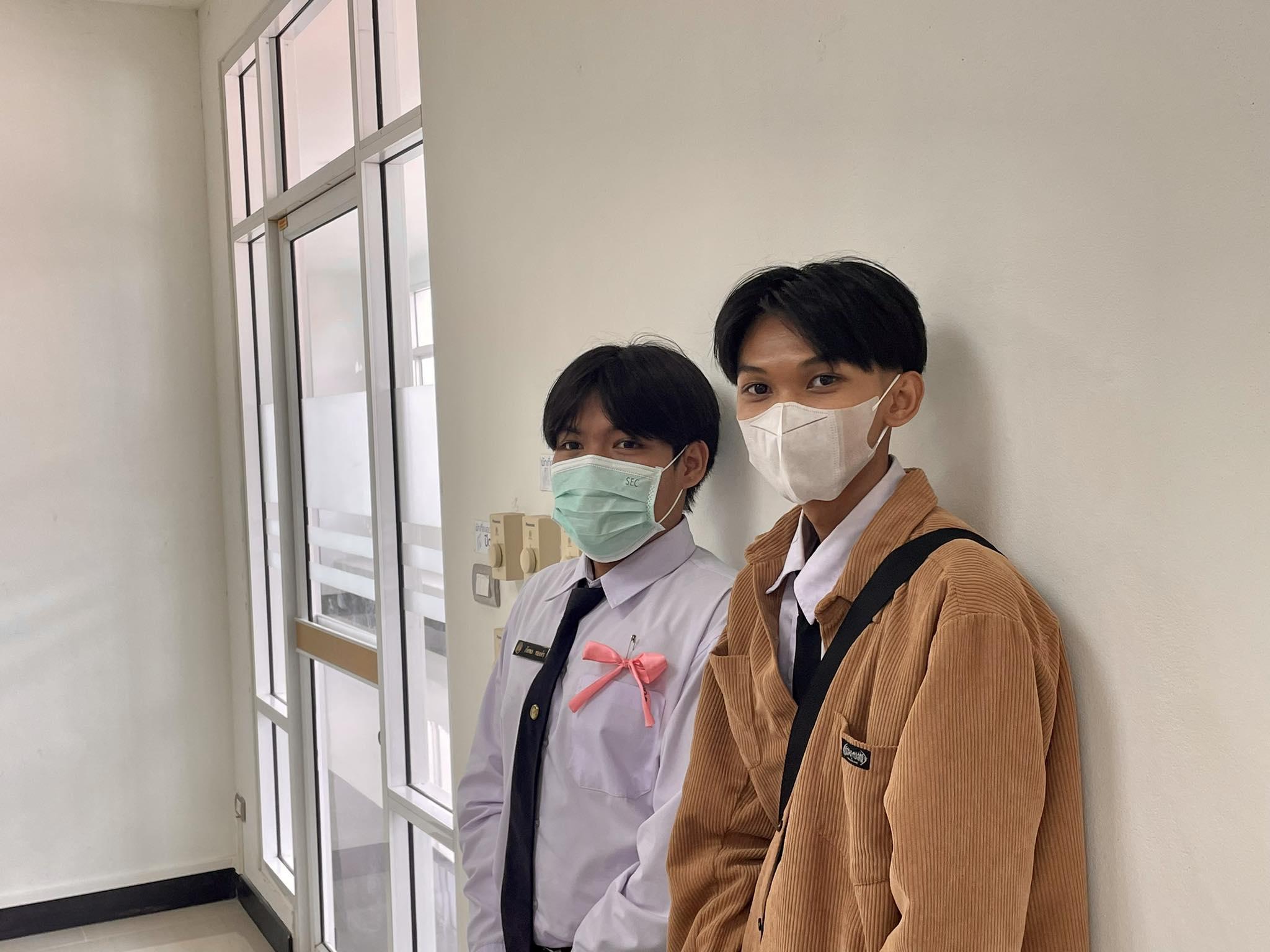 30. จัดกิจกรรมปฐมนิเทศ นักศึกษาชั้นปีที่ 1 โดยมี ดร.วิวัฒน์ ทวีทรัพย์ ประธานโปรแกรมวิชาคอมพิวเตอร์ กล่าวต้อนรับ พร้อมกับแนะนำคณาจารย์ และหลักสูตรการจัดการเรียนการสอนแก่นักศึกษา และนักศึกษายังได้เข้าพบอาจารย์ปรึกษาหมู่เรียน คือ ผศ.ศรินญาทหวาจ้อย ด้วย