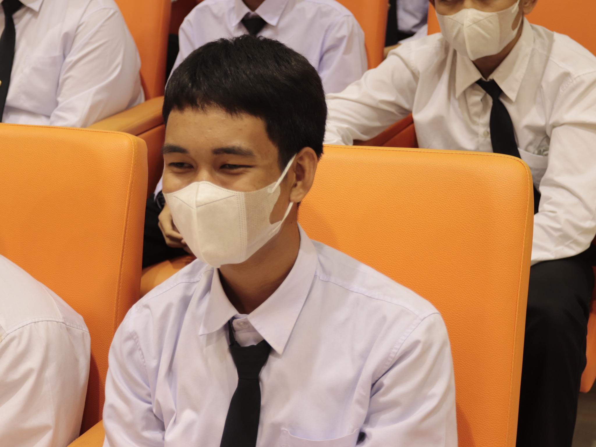 9. ภาพกิจกรรมพิธีไหว้ครู โปรแกรมวิชาคอมพิวเตอร์  คณะครุศาสตร์  มหาวิทยาลัยราชภัฏกำแพงเพชร  ประจำปีการศึกษา 2566 ในวันที่ 6 กรกฎาคม พ.ศ.2566   ณ ห้องประชุมคุรุร่มสัก 2
