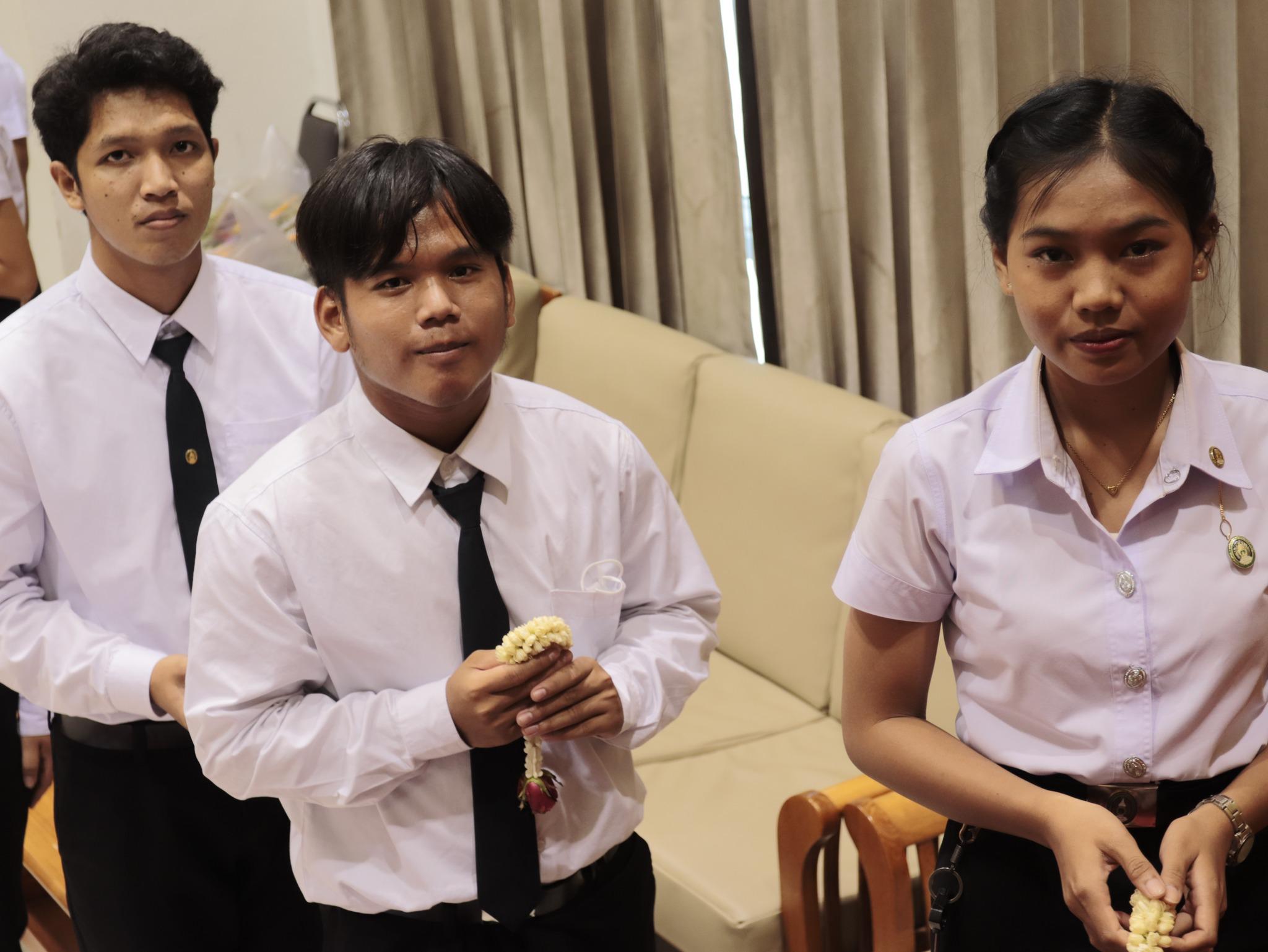 45. ภาพกิจกรรมพิธีไหว้ครู โปรแกรมวิชาคอมพิวเตอร์  คณะครุศาสตร์  มหาวิทยาลัยราชภัฏกำแพงเพชร  ประจำปีการศึกษา 2566 ในวันที่ 6 กรกฎาคม พ.ศ.2566   ณ ห้องประชุมคุรุร่มสัก 2