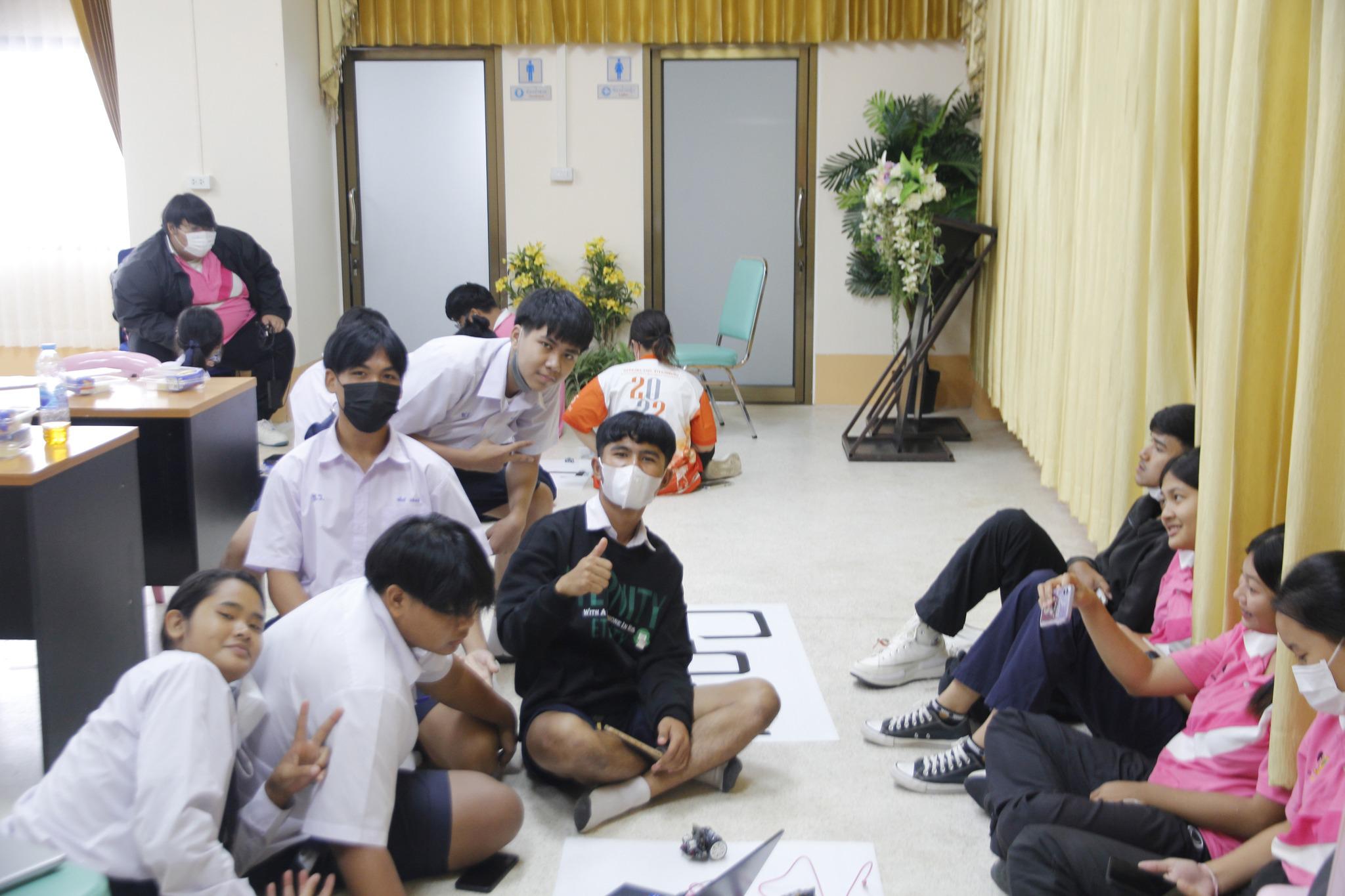 22. 12 ก.ค. 66 ณ โรงเรียนชากังราววิทยา (อินทร์-ชุ่ม ดีสารอุปถัมภ์) โปรแกรมวิชาคอมพิวเตอร์ คณะครุศาสตร์ ร่วม จัดกิจกรรมโครงการพัฒนาสมรรถนะด้านดิจิทัล กิจกรรมอบรมเชิงปฏิบัติการพัฒนาทักษะดิจิทัล
