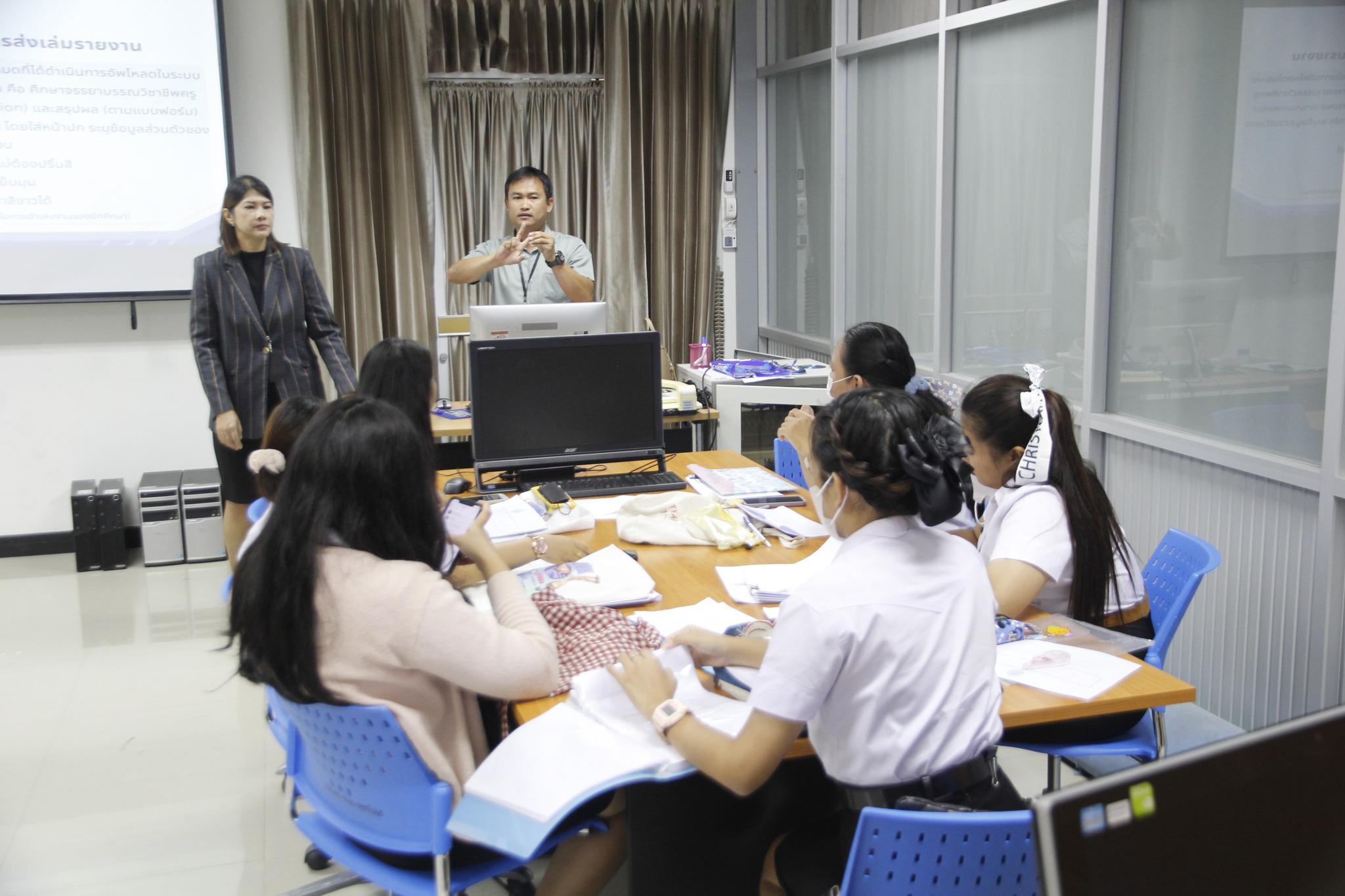 3. 27 กรกฎาคม 2556 โปรแกรมวิชาคอมพิวเตอร์ ร่วมกับศูนย์ฝึกประสบการณ์วิชาชีพครู คณะครุศาสตร์ มหาวิทยาลัยราชภัฏกำแพงเพชร จัดกิจกรรมสัมมนากลางภาคและนิเทศติดตามนักศึกษาฝึกประสบการณ์วิชาชีพครู ครั้งที่ 2  ภาคเรียนที่ 1