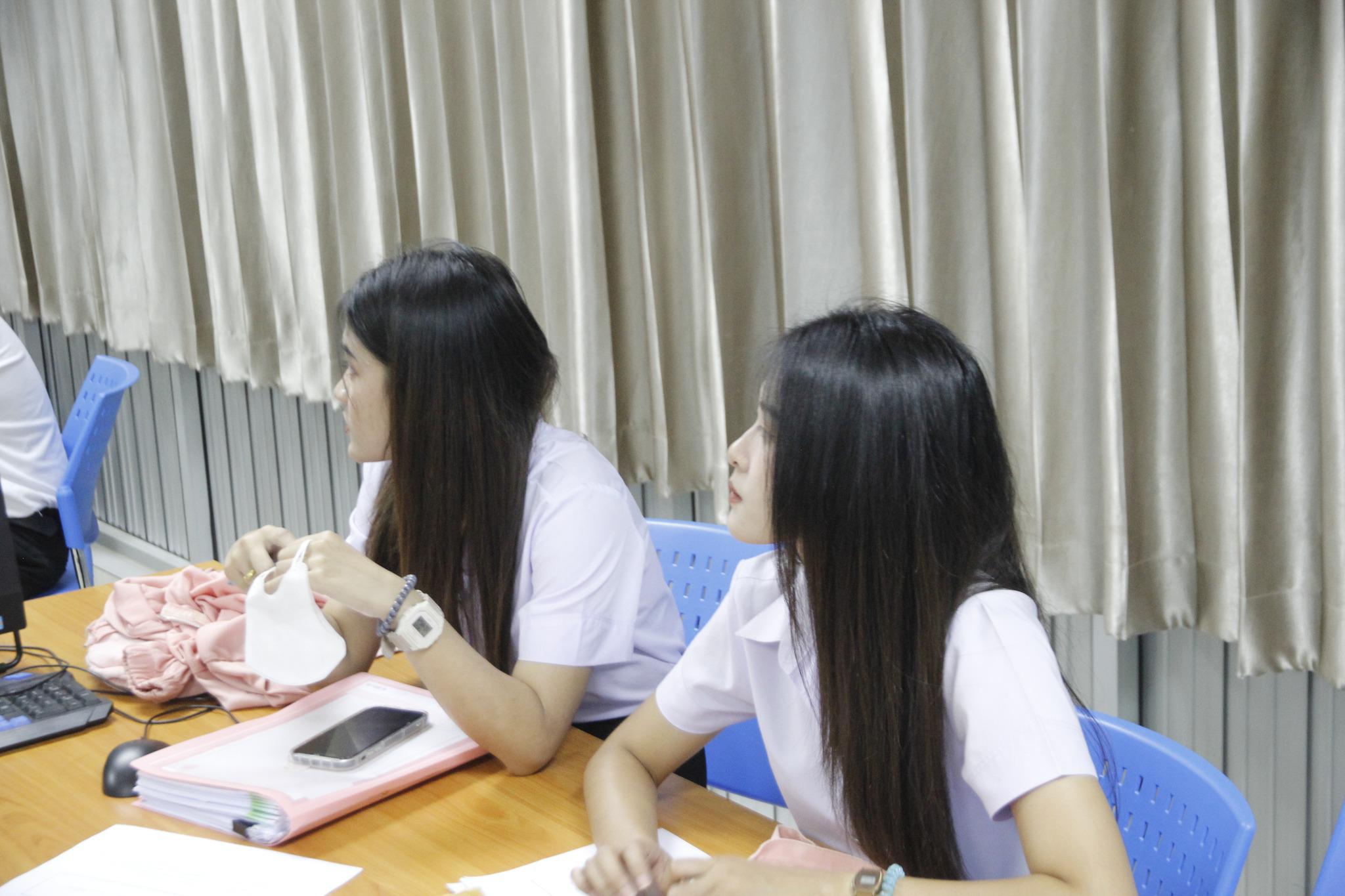 4. 27 กรกฎาคม 2556 โปรแกรมวิชาคอมพิวเตอร์ ร่วมกับศูนย์ฝึกประสบการณ์วิชาชีพครู คณะครุศาสตร์ มหาวิทยาลัยราชภัฏกำแพงเพชร จัดกิจกรรมสัมมนากลางภาคและนิเทศติดตามนักศึกษาฝึกประสบการณ์วิชาชีพครู ครั้งที่ 2  ภาคเรียนที่ 1