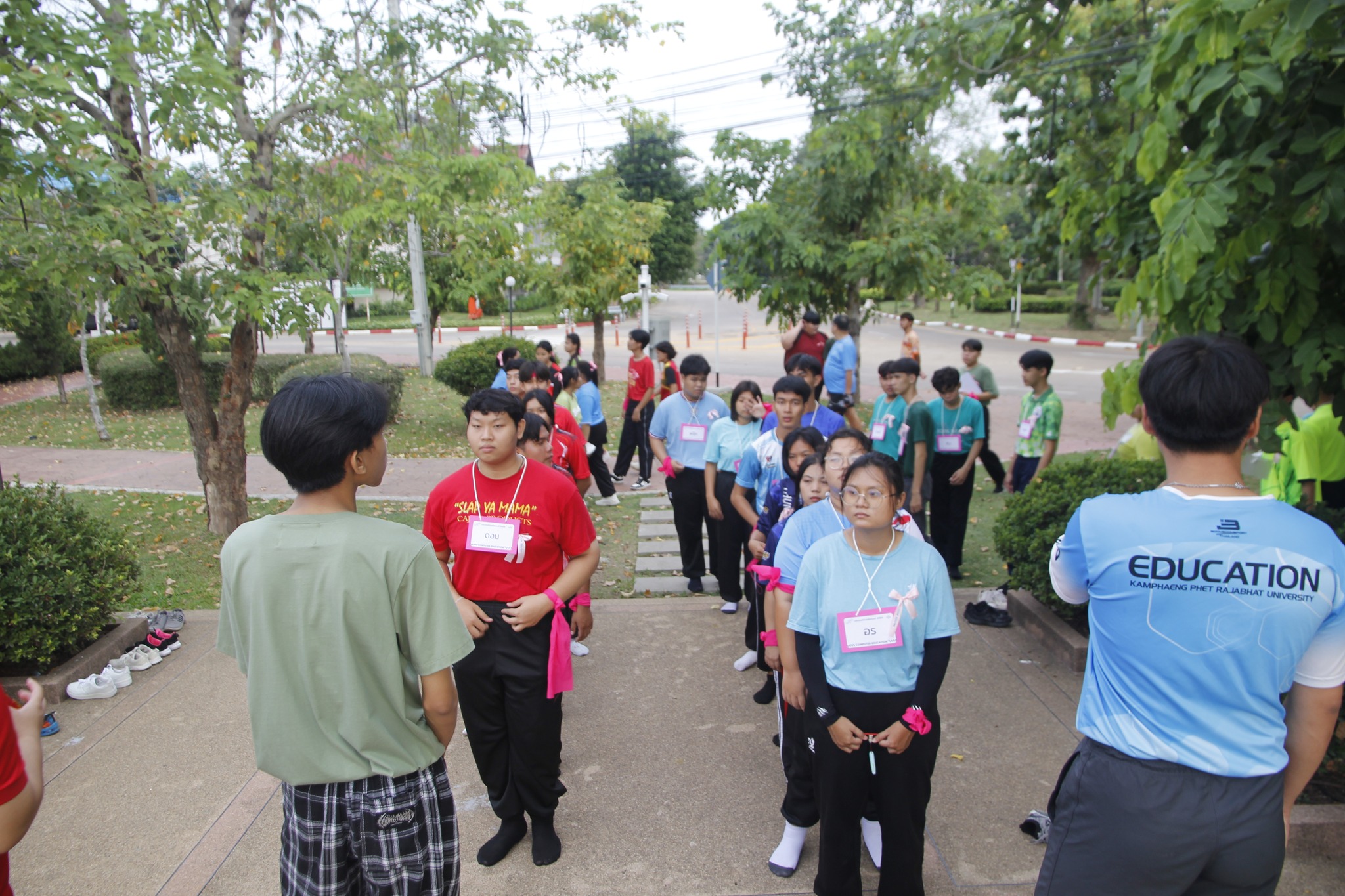 ภาพที่ 3. 5 สิงหาคม 2566 โปรแกรมวิชาคอมพิวเตอร์ คณะครุศาสตร์ มหาวิทยาลัยราชภัฏกำแพงเพชร จัดกิจกรรม “แป้น จอ คีย์บอร์ดเกม และบายศรีสู่ขวัญสานสัมพันธ์น้องพี่” โดยจัดกิจกรรมเป็น 2 ช่วง คือ ช่วงเช้า กิจกรรมบำเพ็ญประโยชน์และแข่งขันกีฬา 