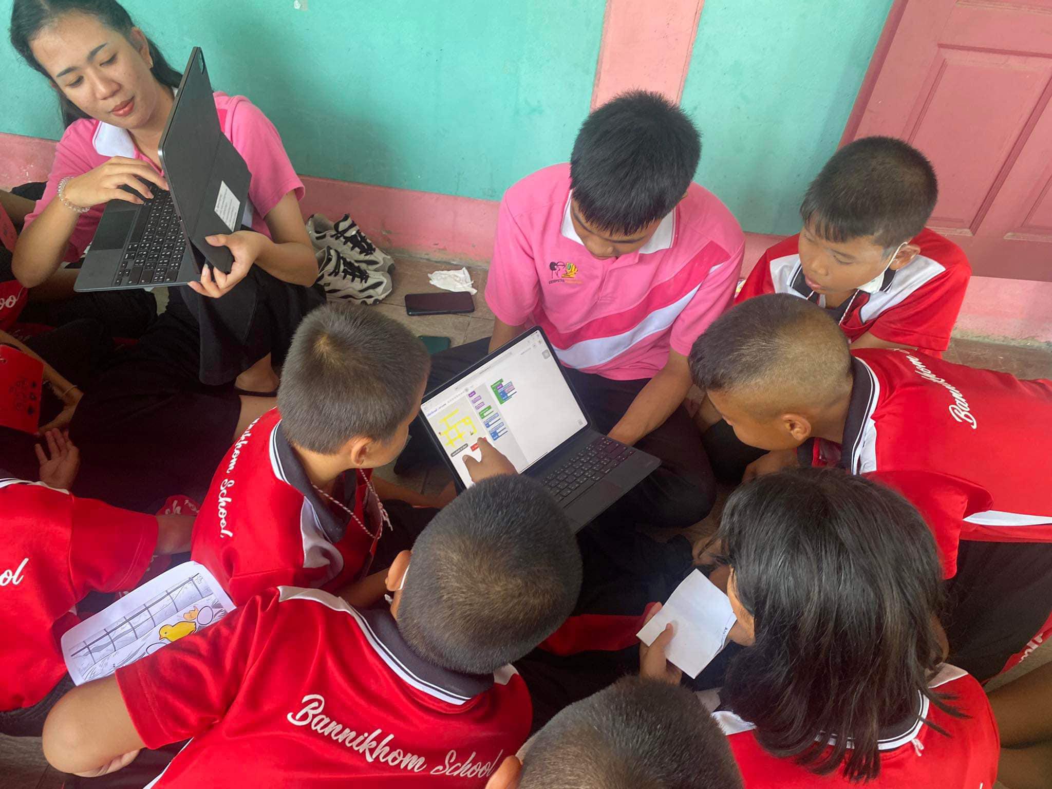 1. วันที่ 15 ก.ย. 66 โปรแกรมวิชาคอมพิวเตอร์ คณะครุศาสตร์ มหาวิทยาลัยราชภัฏกำแพงเพชร ร่วมกับ โรงเรียนบ้านนิคม ต.บ้านนา อ.วชิรบารมี จ.พิจิตร จัดกิจกรรม โครงการค่ายเทคโนยีสารสนเทศและการสื่อสาร (ICT)