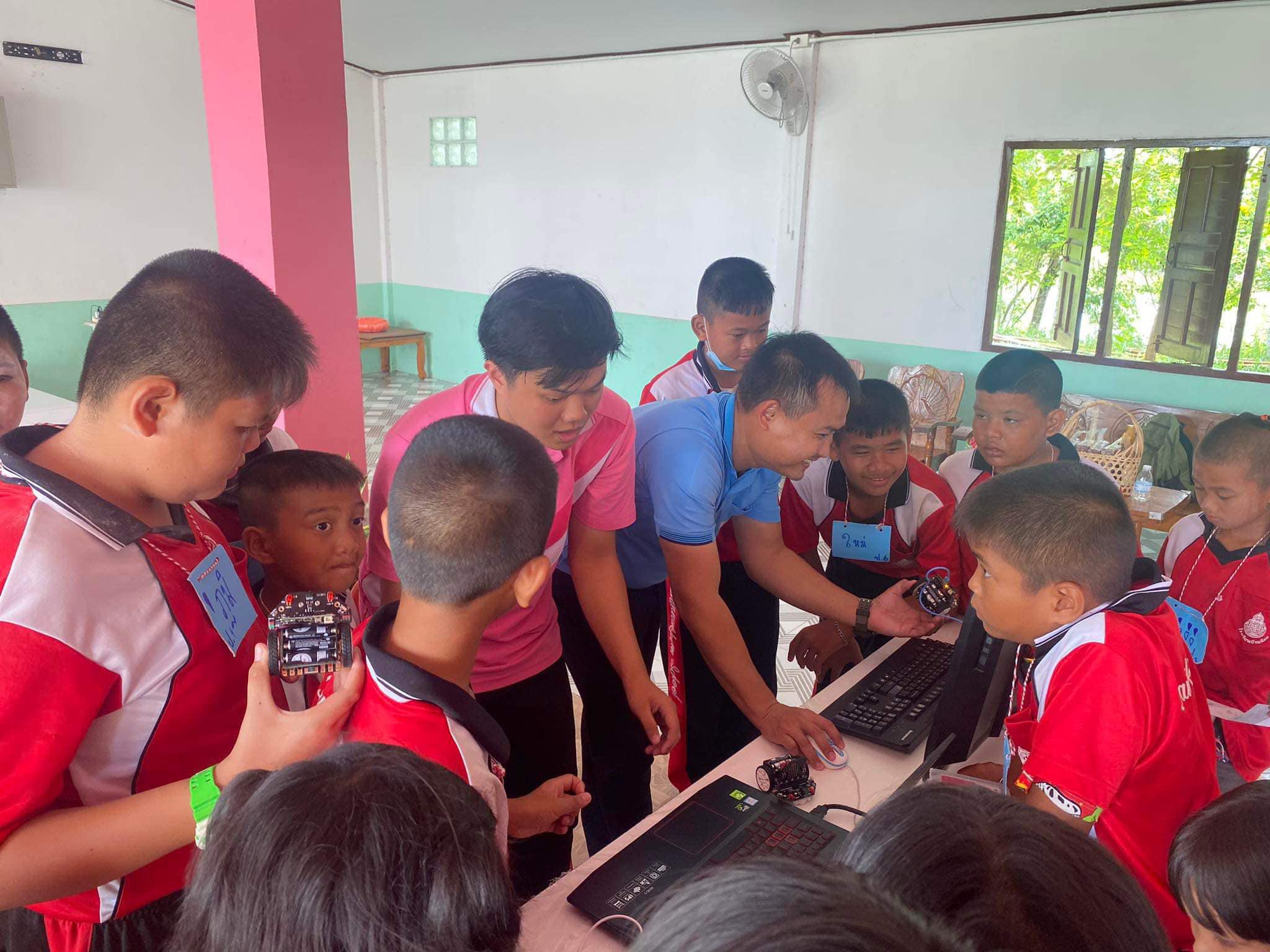 3. วันที่ 15 ก.ย. 66 โปรแกรมวิชาคอมพิวเตอร์ คณะครุศาสตร์ มหาวิทยาลัยราชภัฏกำแพงเพชร ร่วมกับ โรงเรียนบ้านนิคม ต.บ้านนา อ.วชิรบารมี จ.พิจิตร จัดกิจกรรม โครงการค่ายเทคโนยีสารสนเทศและการสื่อสาร (ICT)