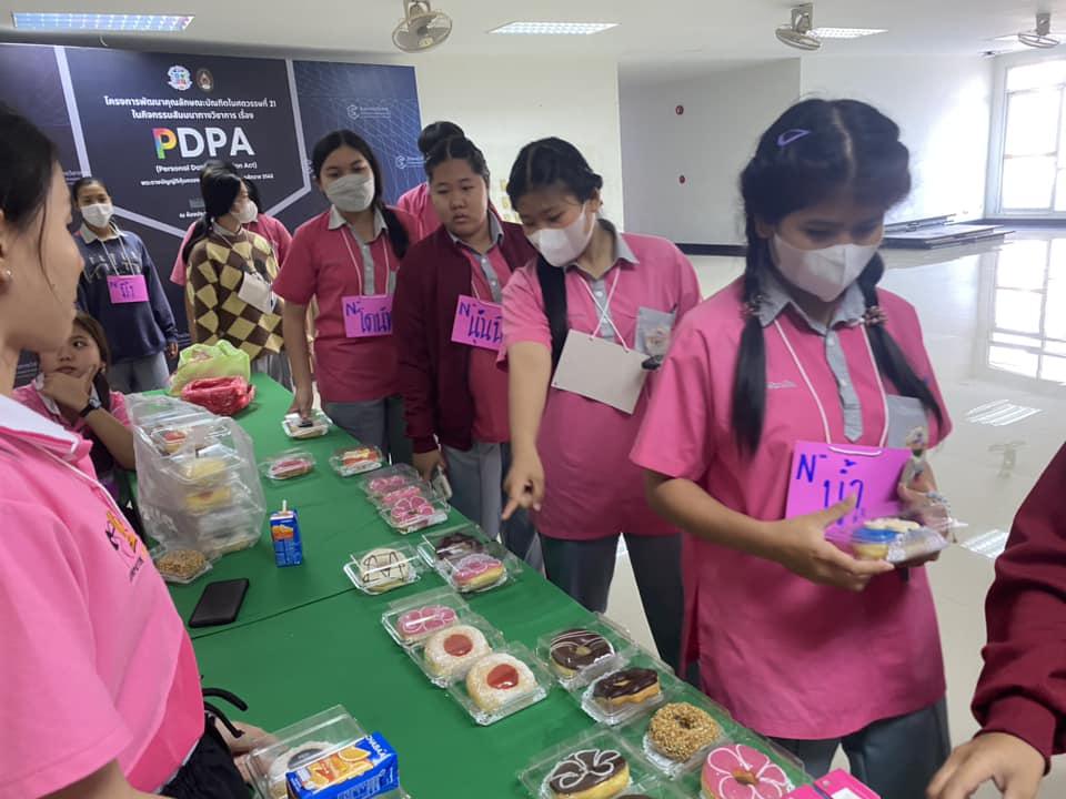20. จัดกิจกรรมโครงการส่งเสริมการจัดการเรียนรู้แบบสะเต็มศึกษา กิจกรรม“การเรียนรู้ STEM สู่สถานศึกษา โปรแกรมคอมพิวเตอร์” ให้แก่นักเรียนโรงเรียนชากังราววิทยา(อินทร์-ชุ่ม ดีสารอุปถัมภ์)วันที่ 22 กุมภาพันธ์ 2566