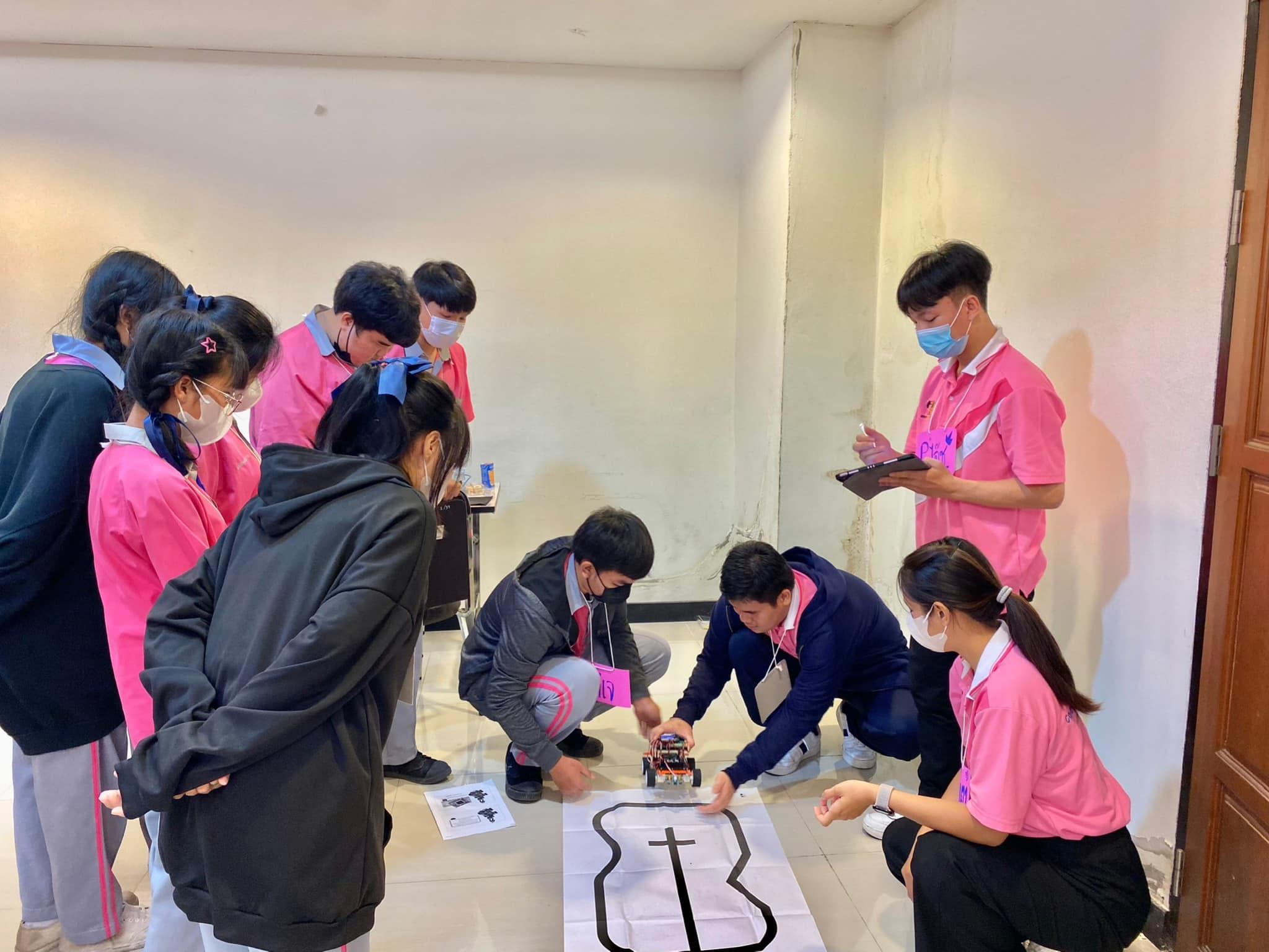 33. จัดกิจกรรมโครงการส่งเสริมการจัดการเรียนรู้แบบสะเต็มศึกษา กิจกรรม“การเรียนรู้ STEM สู่สถานศึกษา โปรแกรมคอมพิวเตอร์” ให้แก่นักเรียนโรงเรียนชากังราววิทยา(อินทร์-ชุ่ม ดีสารอุปถัมภ์)วันที่ 22 กุมภาพันธ์ 2566