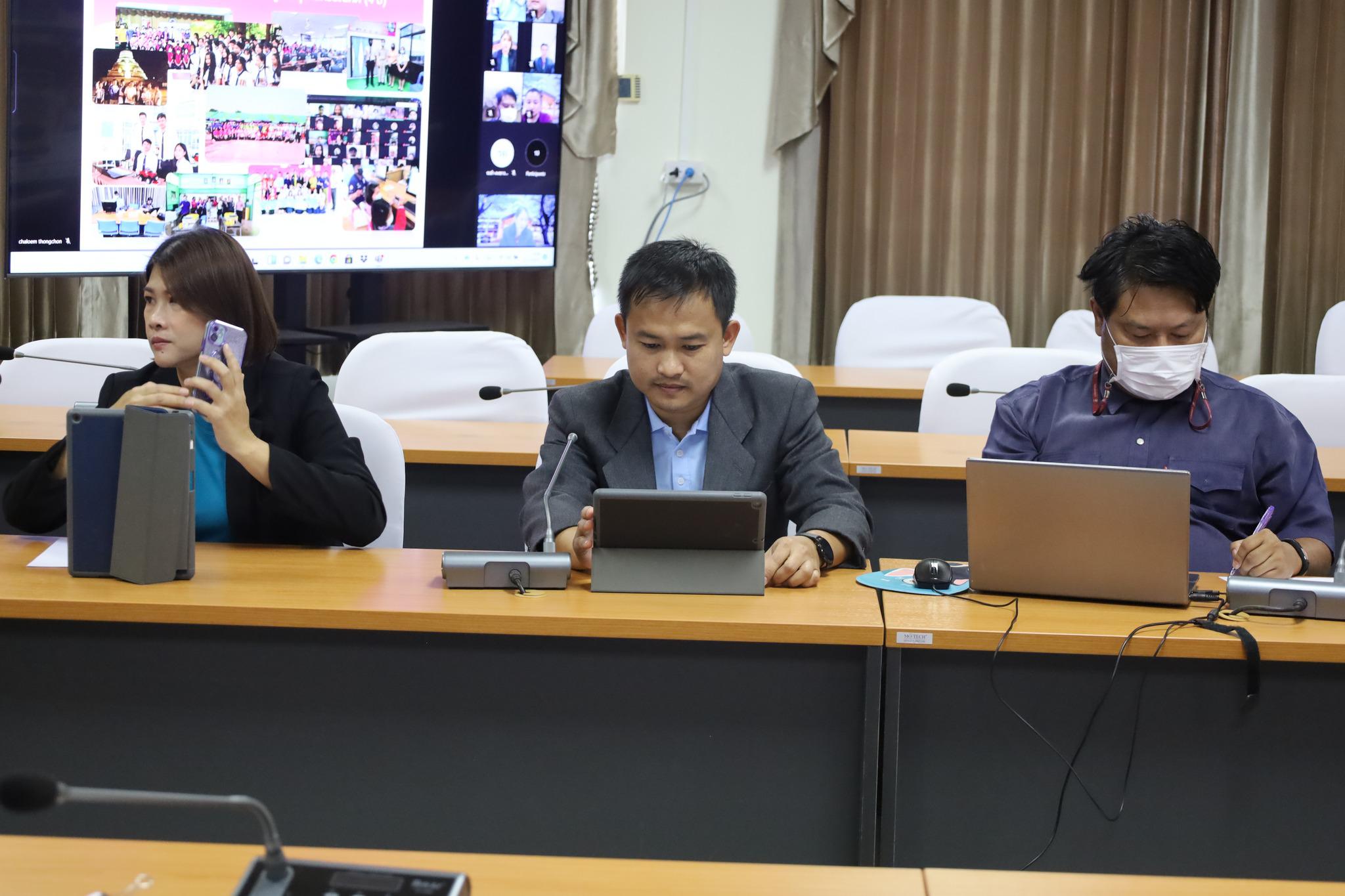 25. วันที่ 25 มีนาคม พ.ศ.2566 จัดกิจกรรมการปรับปรุงหลักสูตรครุศาสตรบัณฑิต (4ปี) ฉบับปรับปรุง พ.ศ.2567 สาขาคอมพิวเตอร์ #ขอขอบคุณผู้ทรงคุณวุฒิ คณะกรรมการ ผู้ใช้บัณฑิต ศิษย์เก่า และผู้บริหารคณะครุศาสตร์