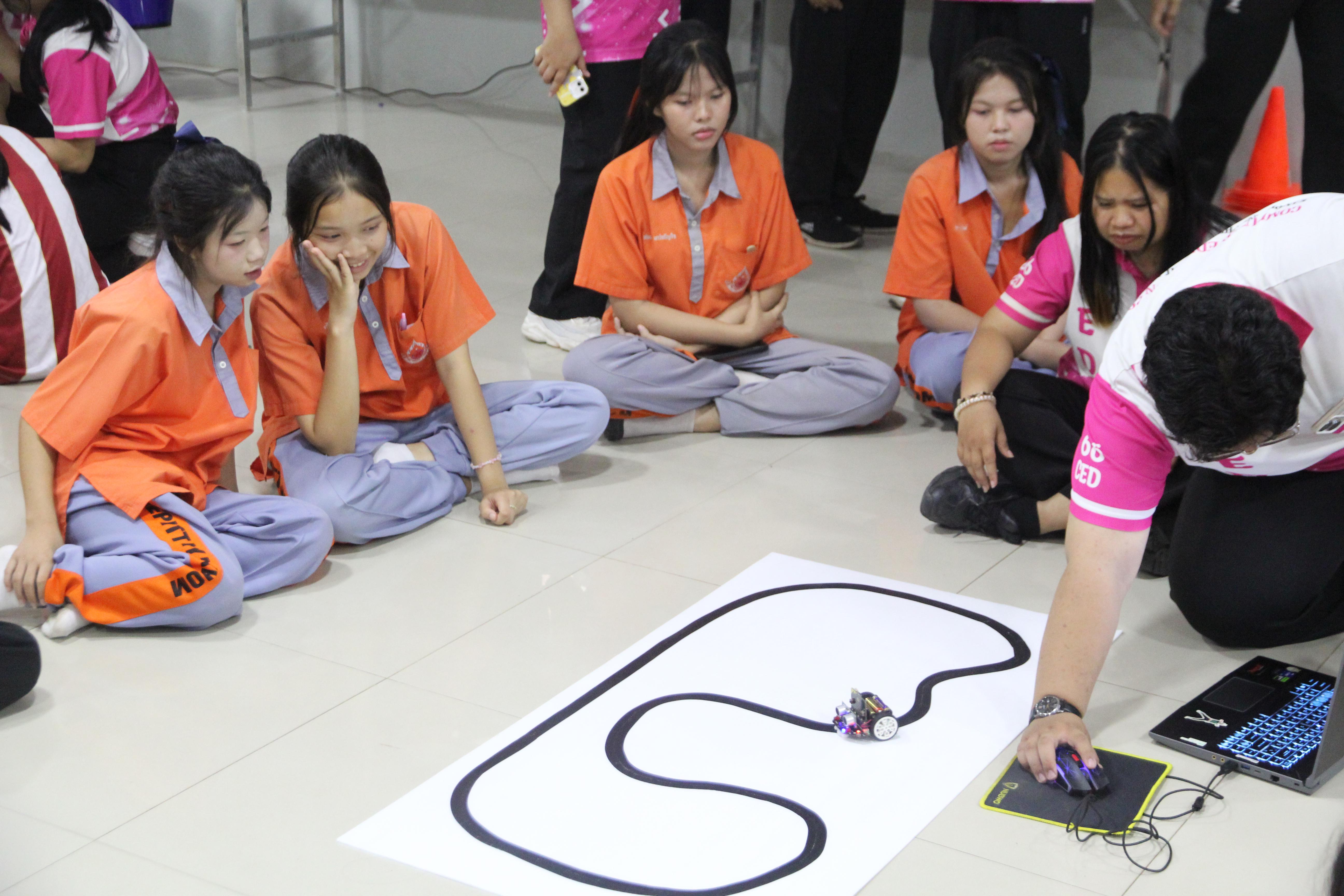 182. โปรแกรมวิชาคอมพิวเตอร์ ร่วมจัดค่ายวิชาการ 8 กลุ่มสาระการเรียนรู้ประจำปีการศึกษา 2568