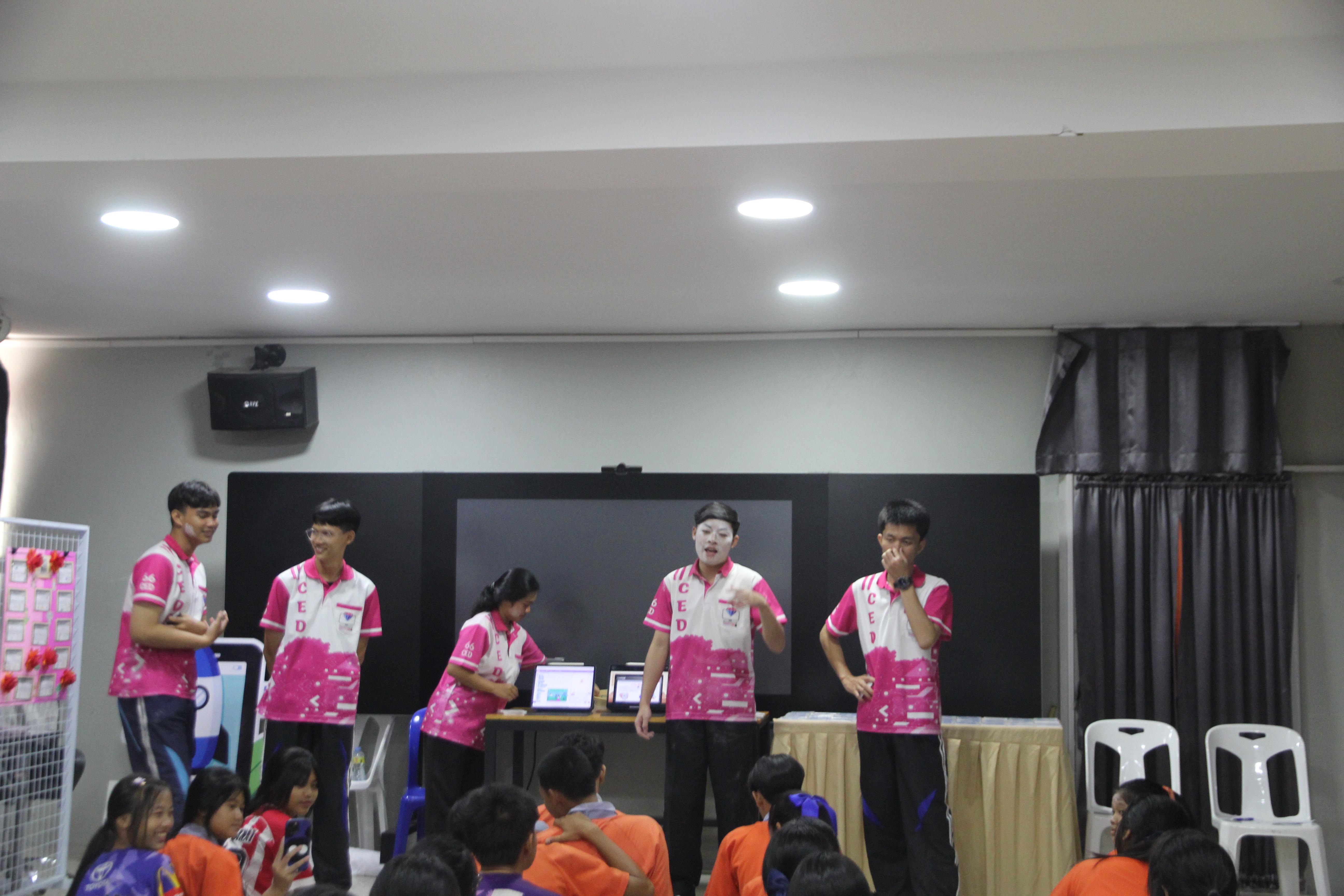 226. โปรแกรมวิชาคอมพิวเตอร์ ร่วมจัดค่ายวิชาการ 8 กลุ่มสาระการเรียนรู้ประจำปีการศึกษา 2568