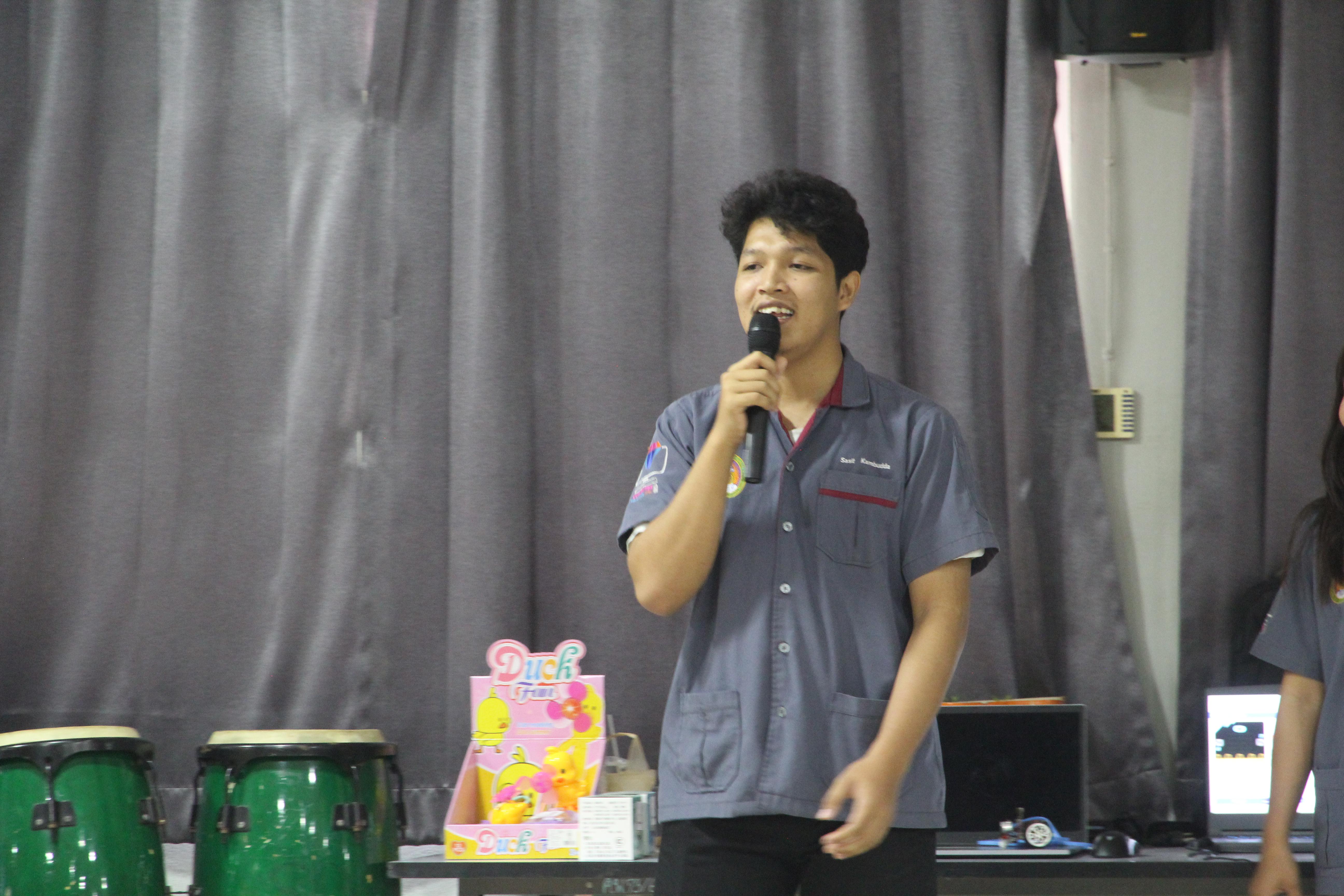 306. โปรแกรมวิชาคอมพิวเตอร์ ร่วมจัดค่ายวิชาการ 8 กลุ่มสาระการเรียนรู้ประจำปีการศึกษา 2568