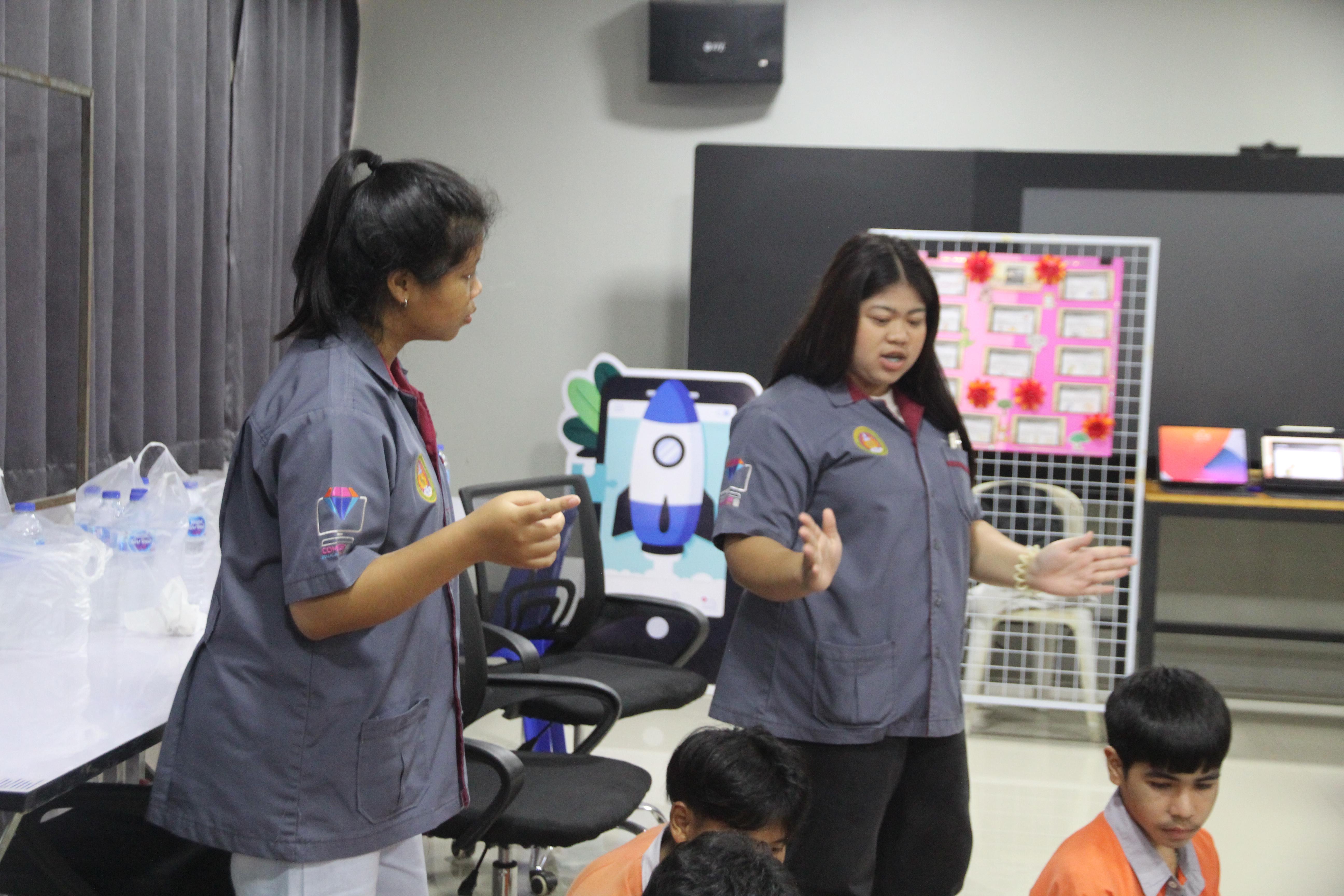 320. โปรแกรมวิชาคอมพิวเตอร์ ร่วมจัดค่ายวิชาการ 8 กลุ่มสาระการเรียนรู้ประจำปีการศึกษา 2568