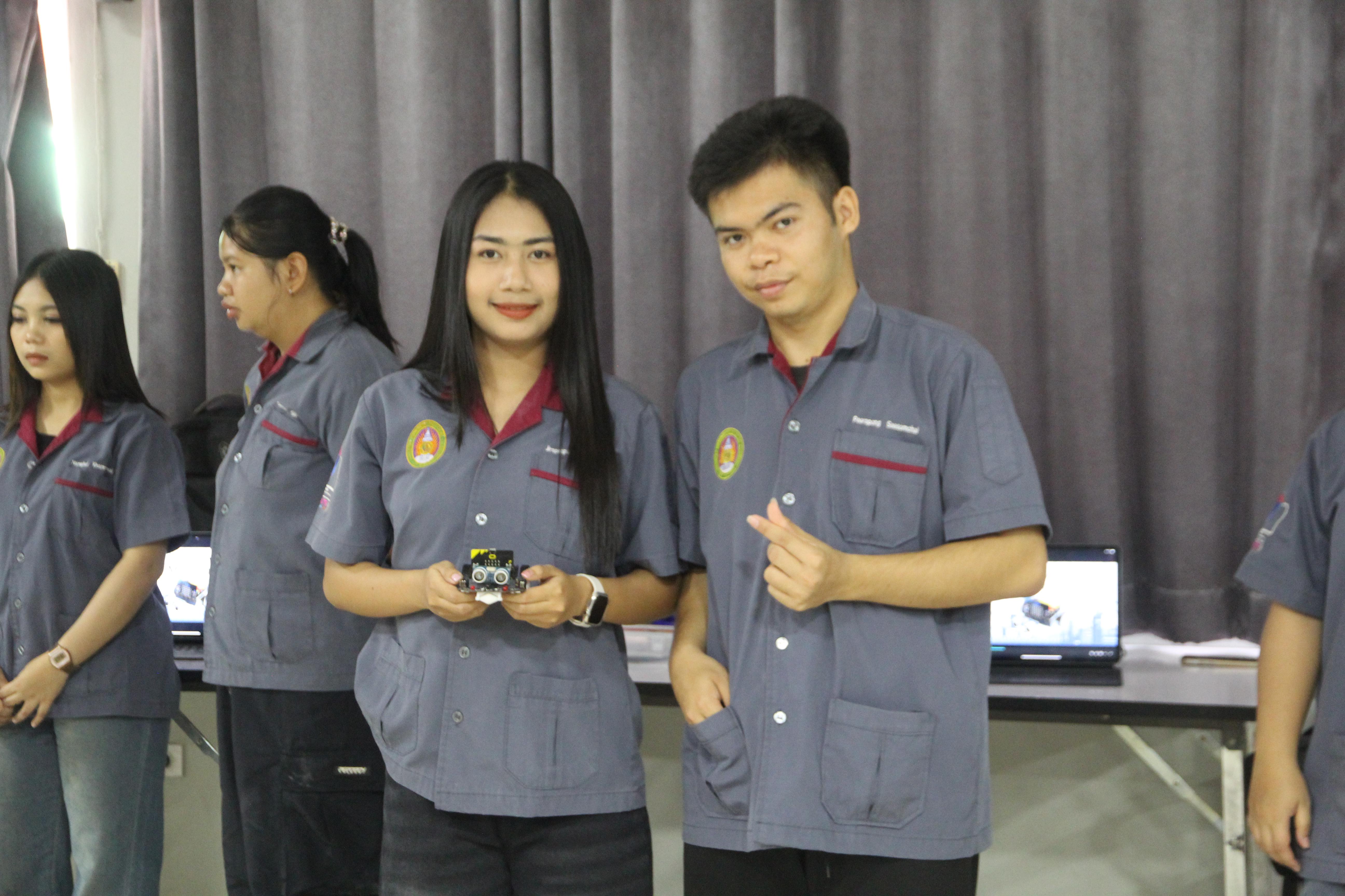359. โปรแกรมวิชาคอมพิวเตอร์ ร่วมจัดค่ายวิชาการ 8 กลุ่มสาระการเรียนรู้ประจำปีการศึกษา 2568