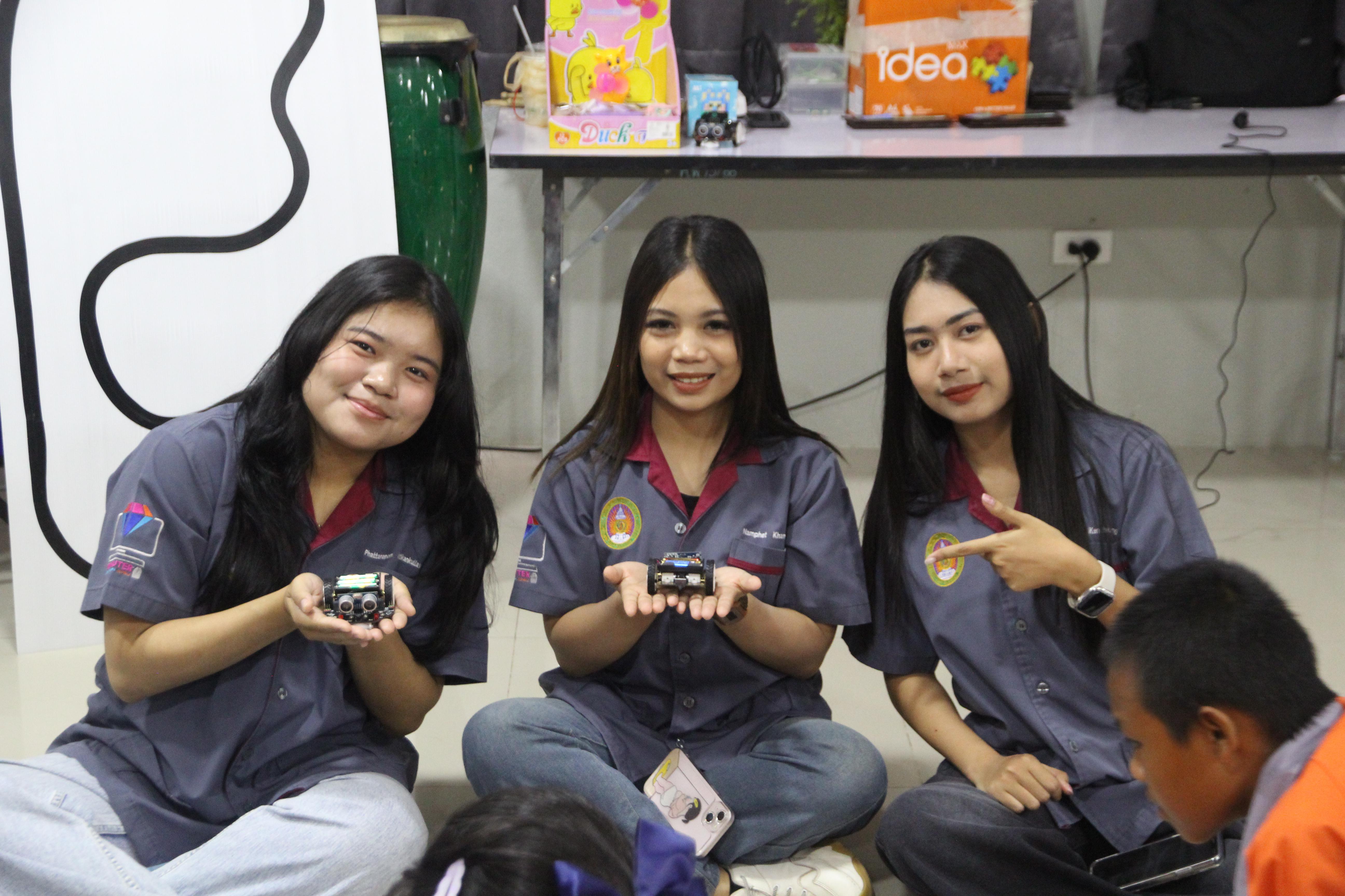 379. โปรแกรมวิชาคอมพิวเตอร์ ร่วมจัดค่ายวิชาการ 8 กลุ่มสาระการเรียนรู้ประจำปีการศึกษา 2568