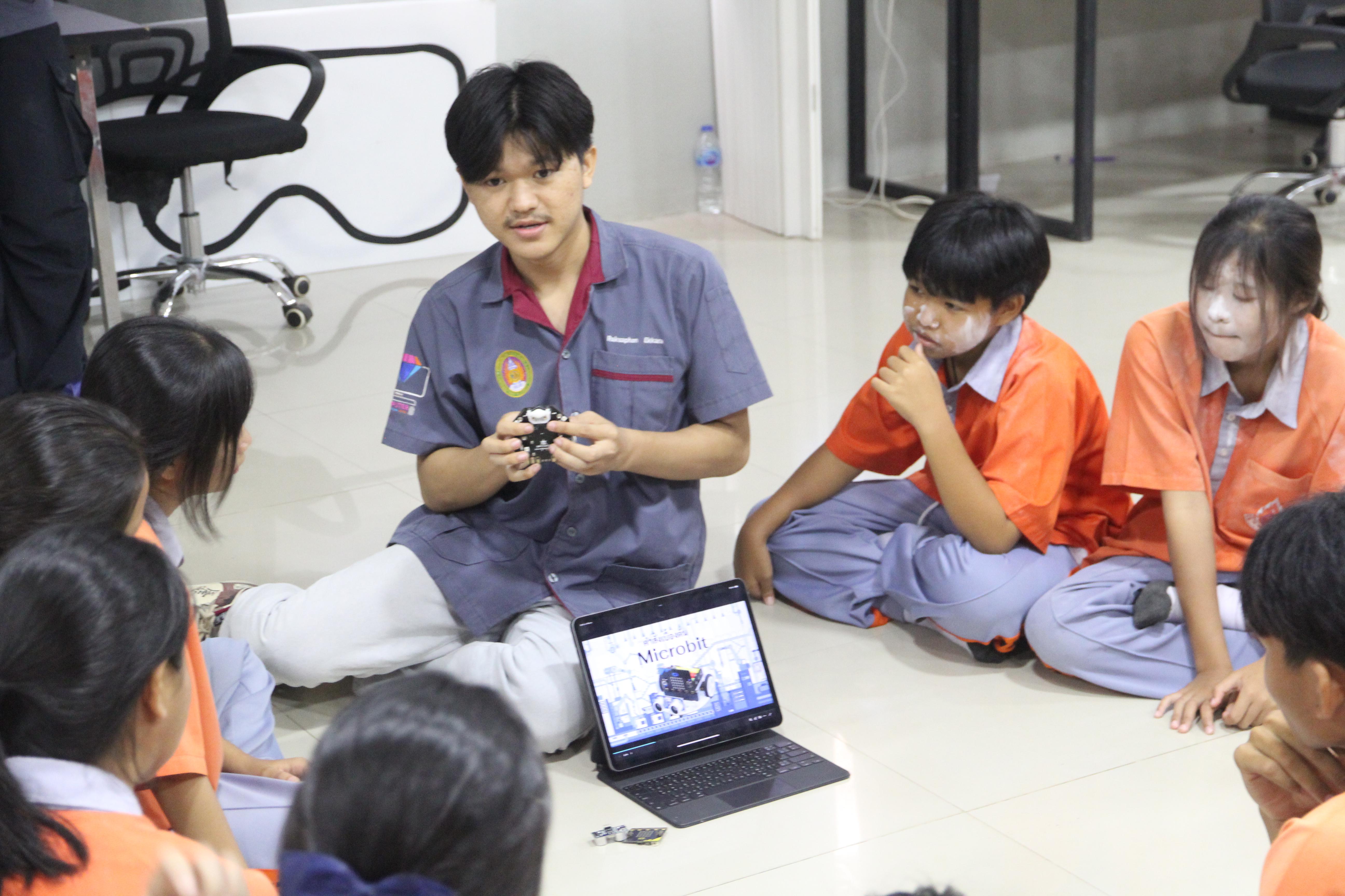 388. โปรแกรมวิชาคอมพิวเตอร์ ร่วมจัดค่ายวิชาการ 8 กลุ่มสาระการเรียนรู้ประจำปีการศึกษา 2568