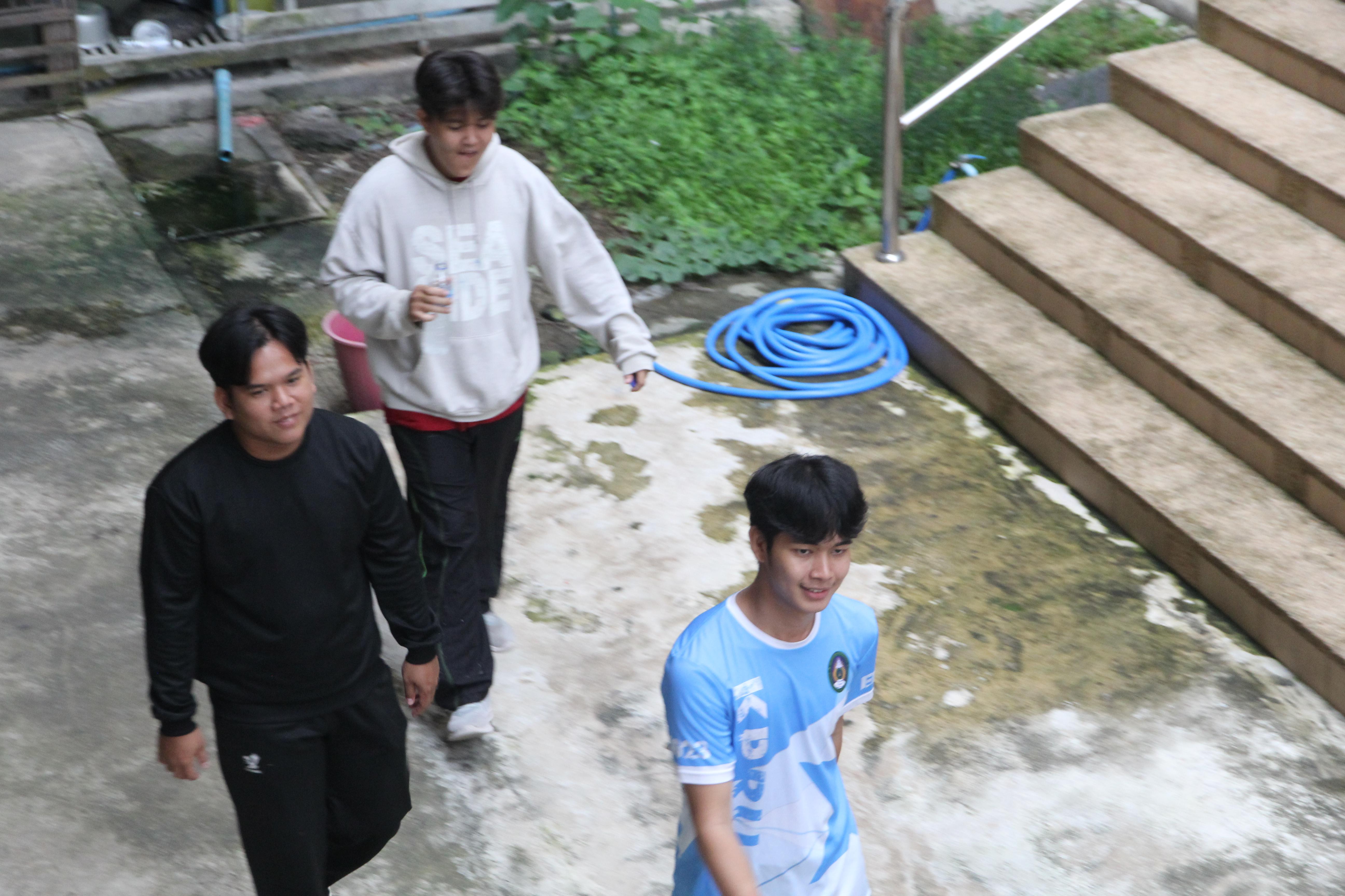 49. กิจกรรมผูกข้อมือ 68