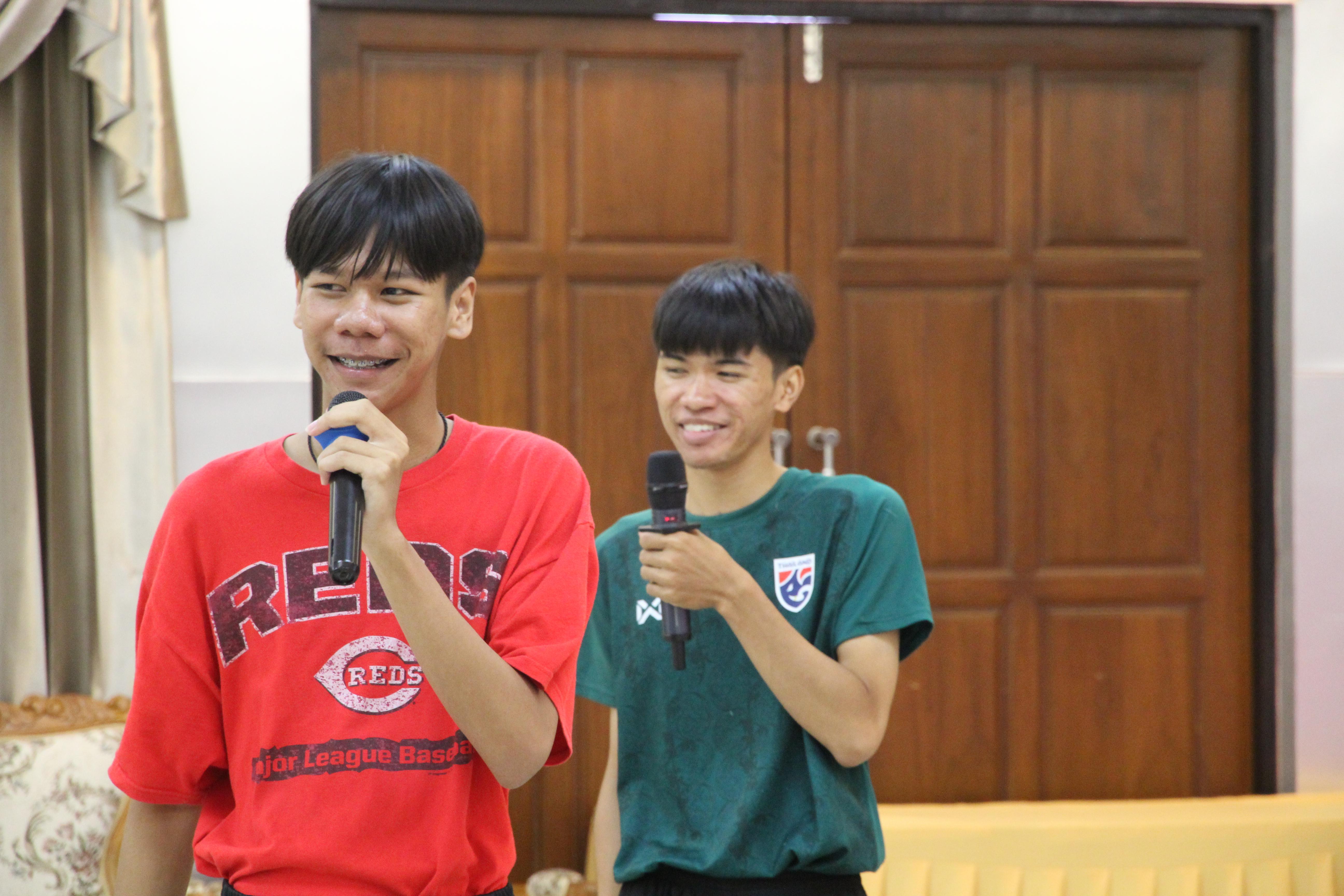 171. กิจกรรมผูกข้อมือ 68
