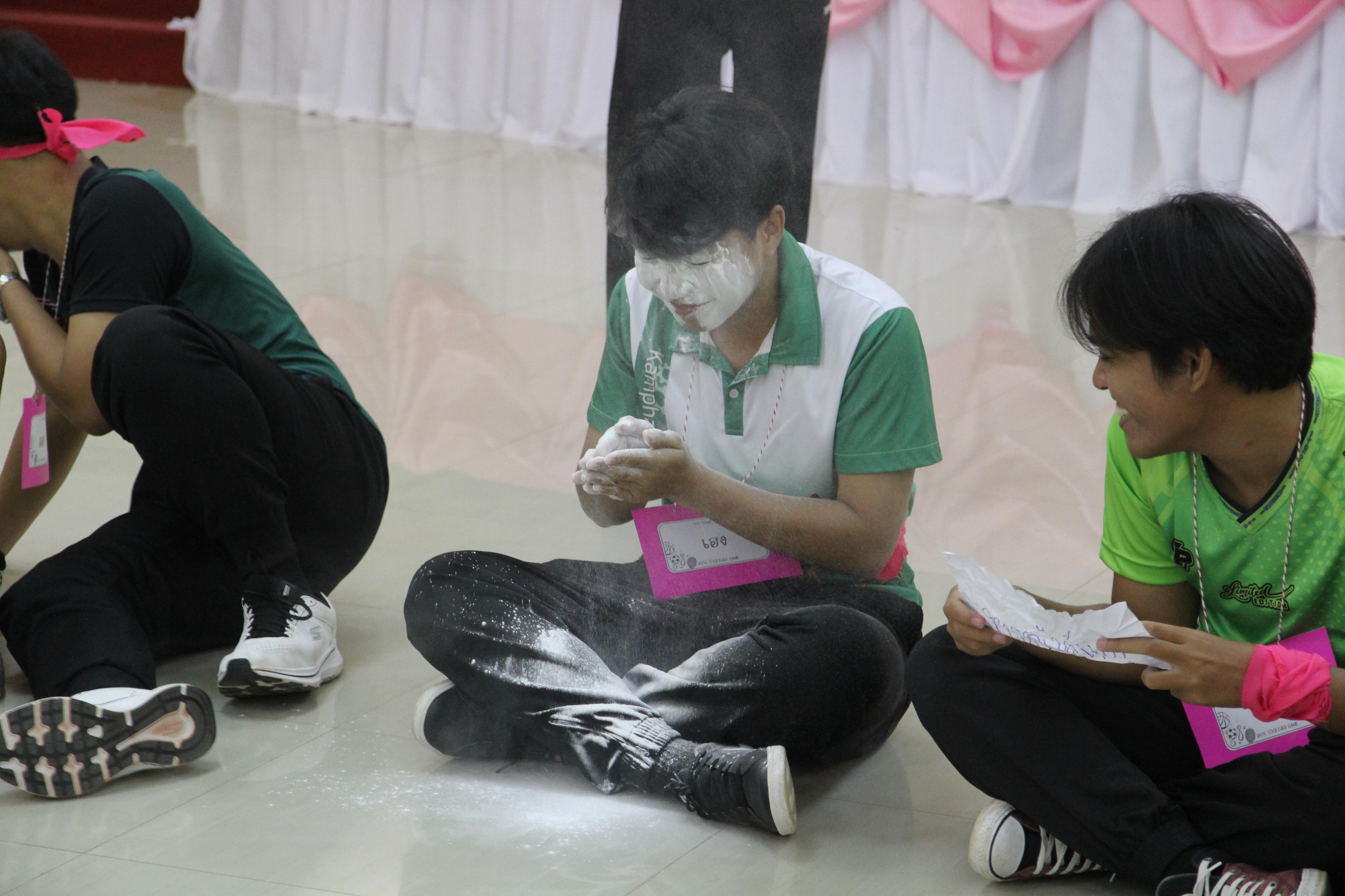 251. กิจกรรมผูกข้อมือ 68