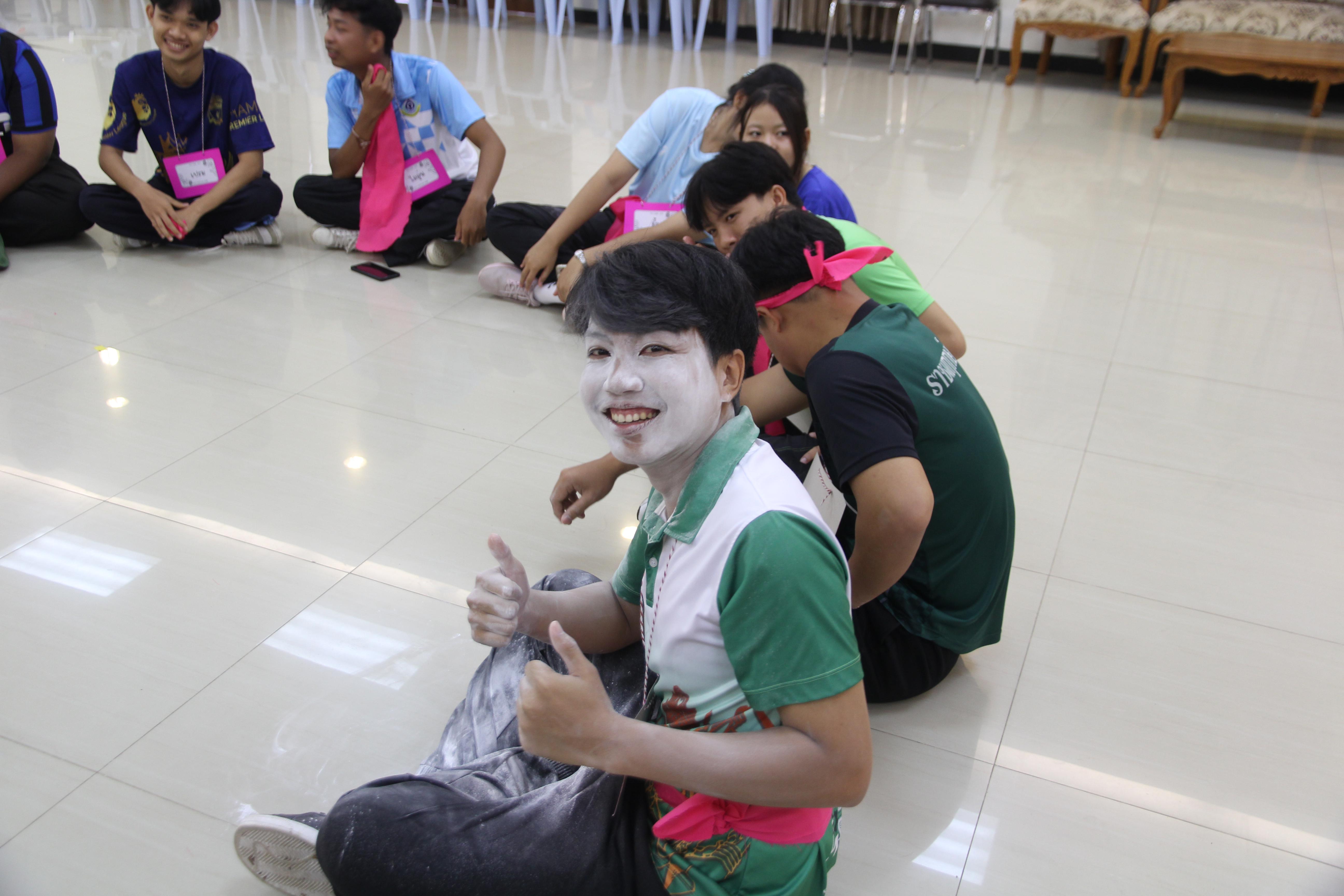 263. กิจกรรมผูกข้อมือ 68