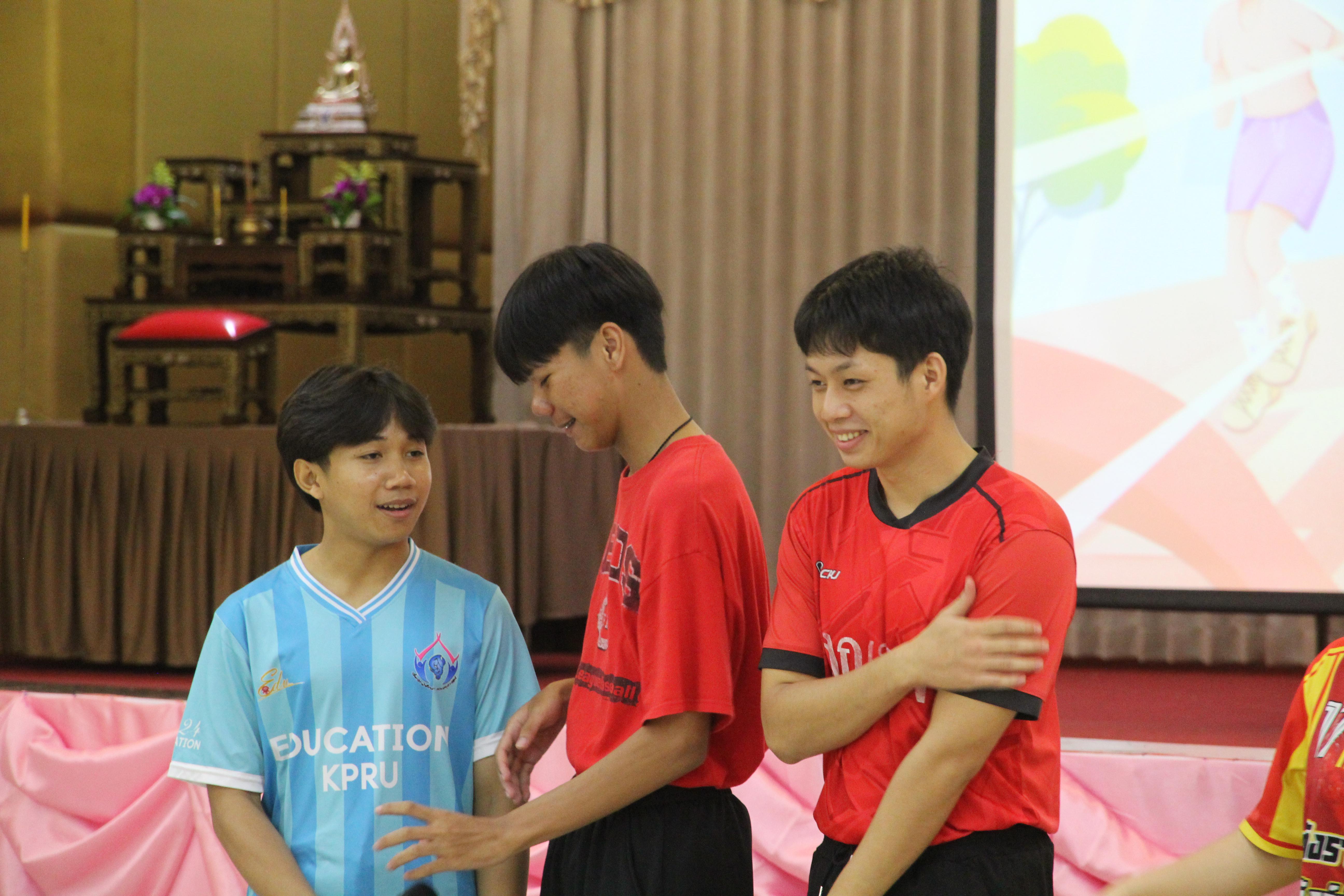302. กิจกรรมผูกข้อมือ 68
