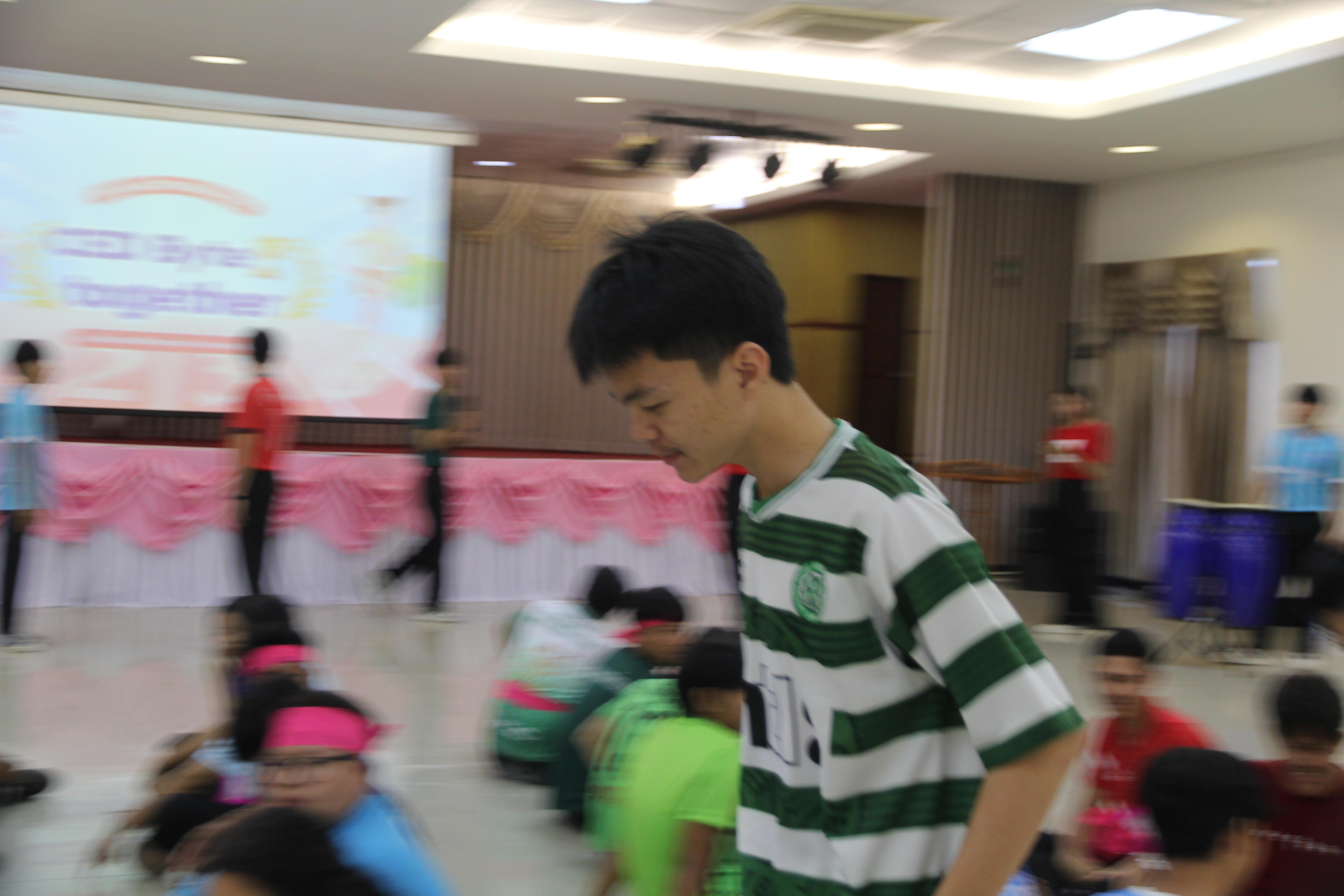 316. กิจกรรมผูกข้อมือ 68